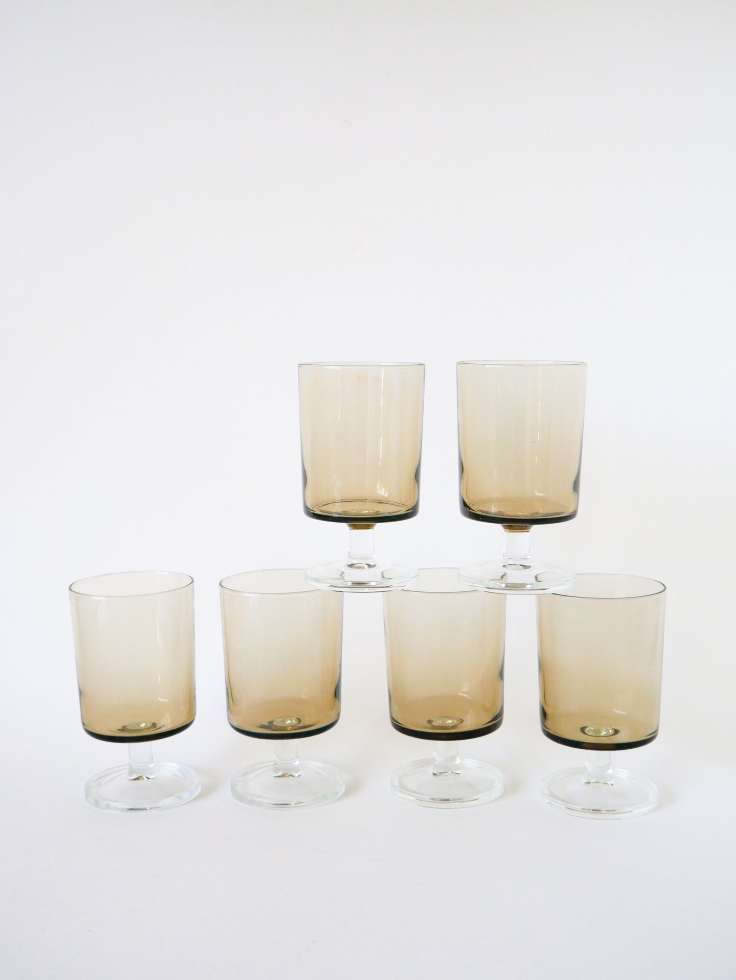 Lot de 6 grands verres à pieds en verre fumé, 1970