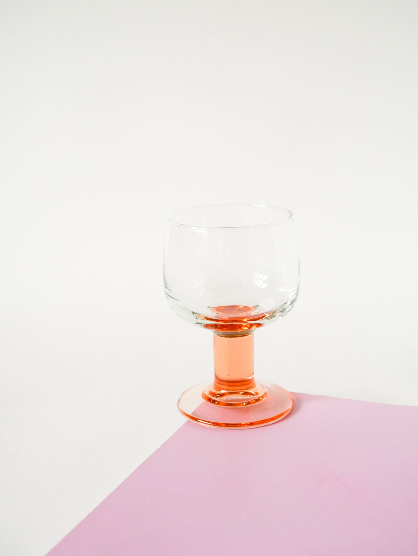 Lot de 5 verres à vin à pieds large, Rose, Design, 1970