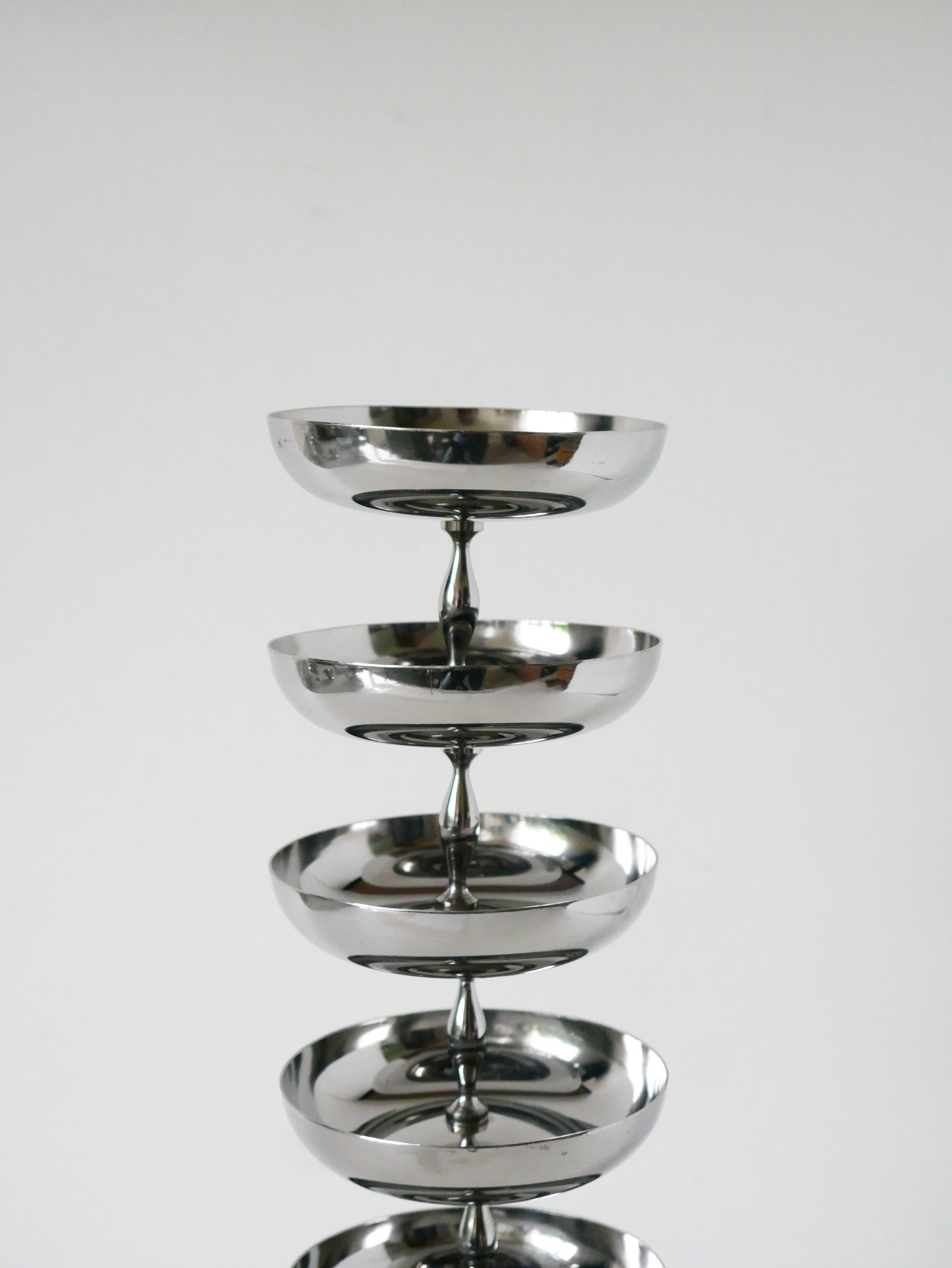 Lot de 6 coupes en inox, pieds haut et fin, Design, 1970 - 7 X 9 cm