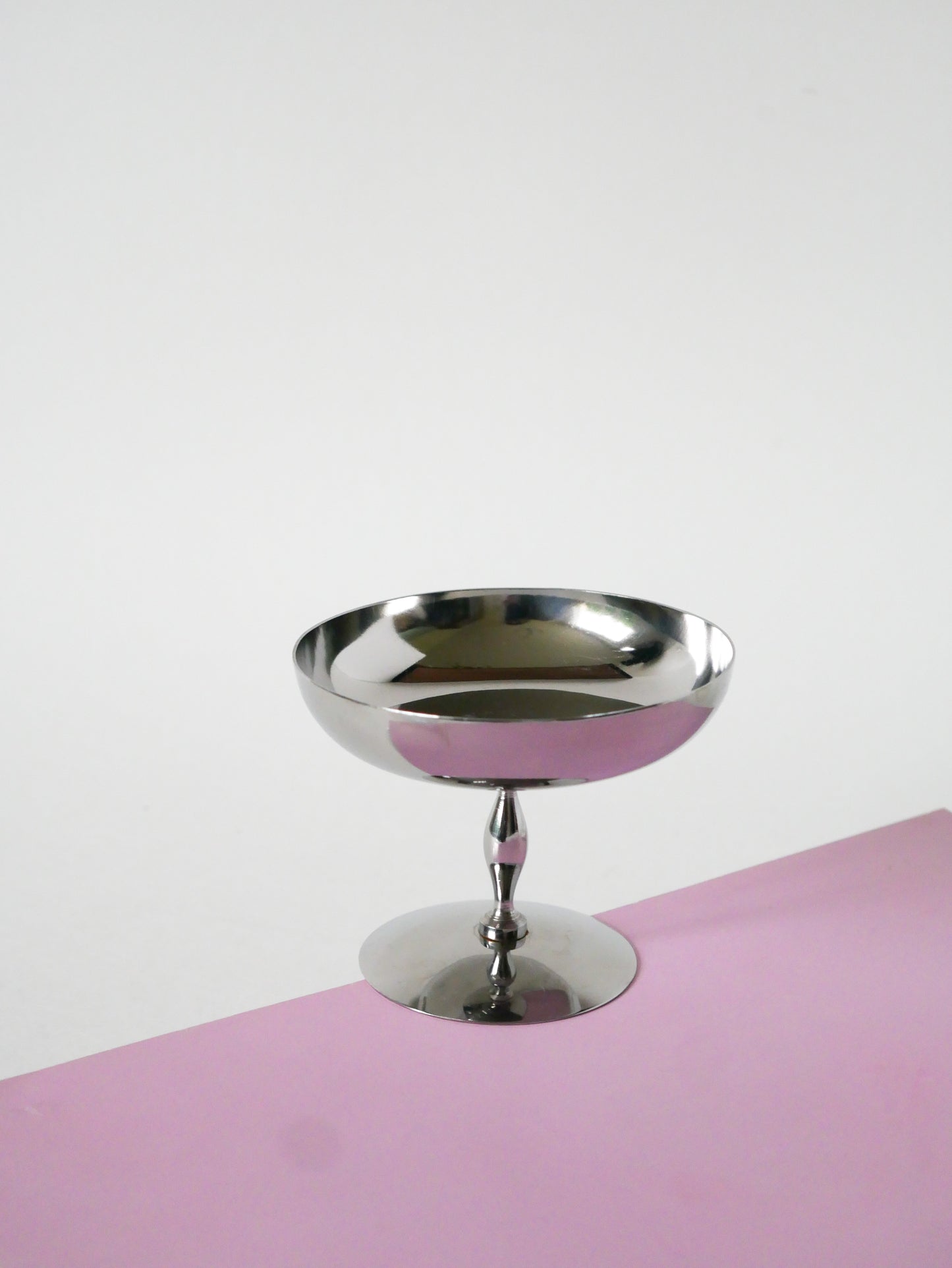 Lot de 6 coupes en inox, pieds haut et fin, Design, 1970 - 7 X 9 cm