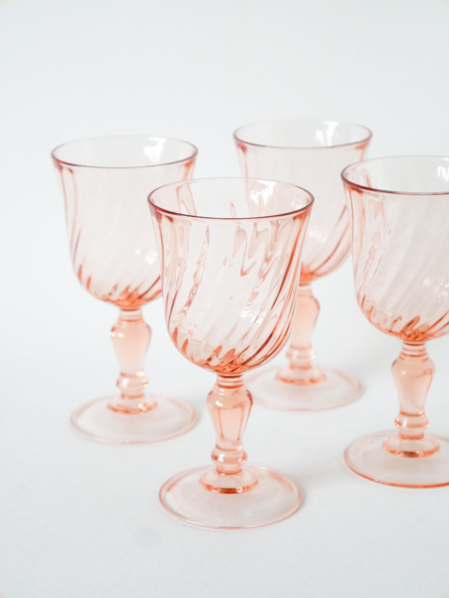 Lot de 4 verres à vin en verre Rosaline, Rose, 1960