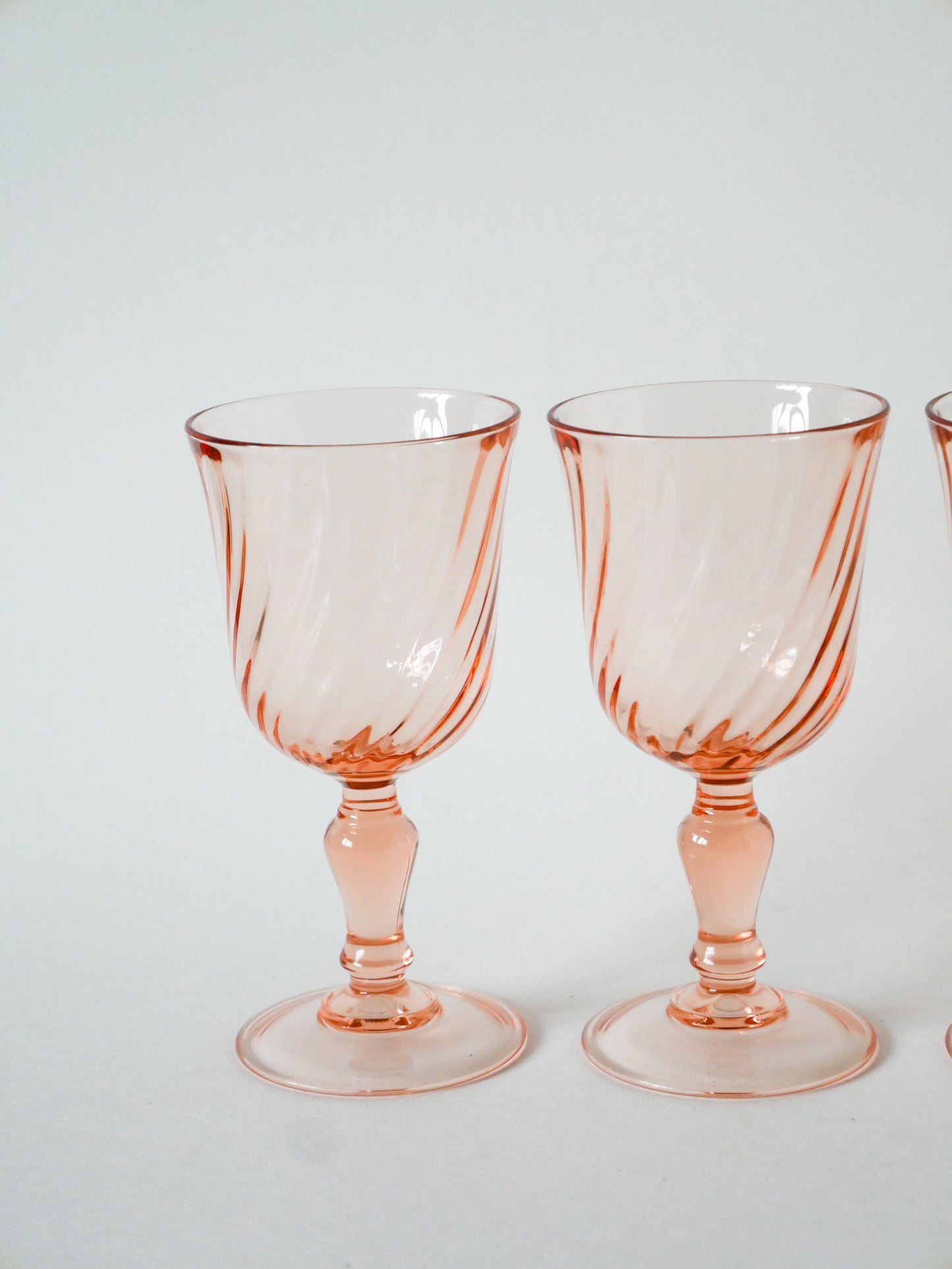 Lot de 4 verres à vin en verre Rosaline, Rose, 1960