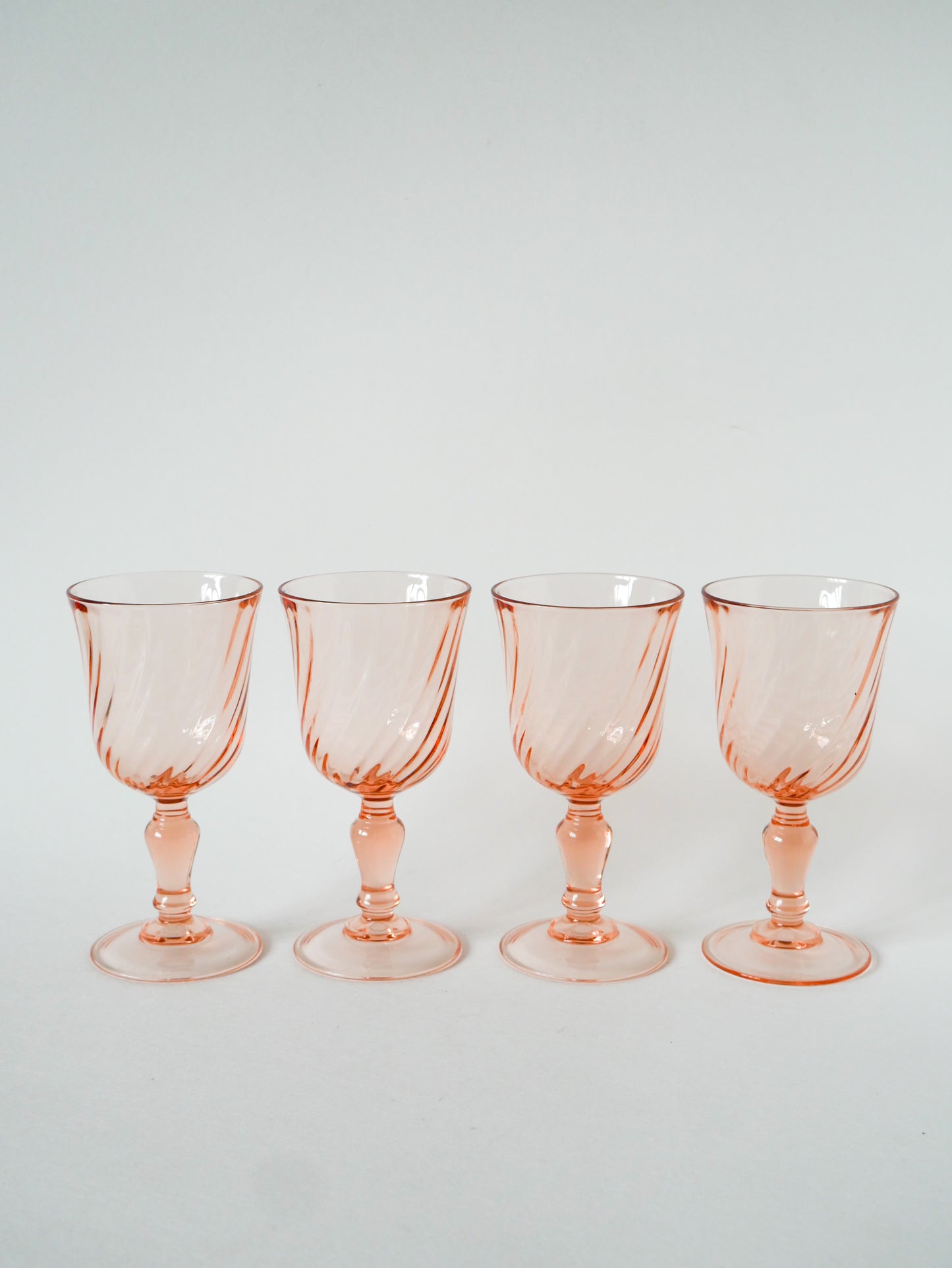 Lot de 4 verres à vin en verre Rosaline, Rose, 1960