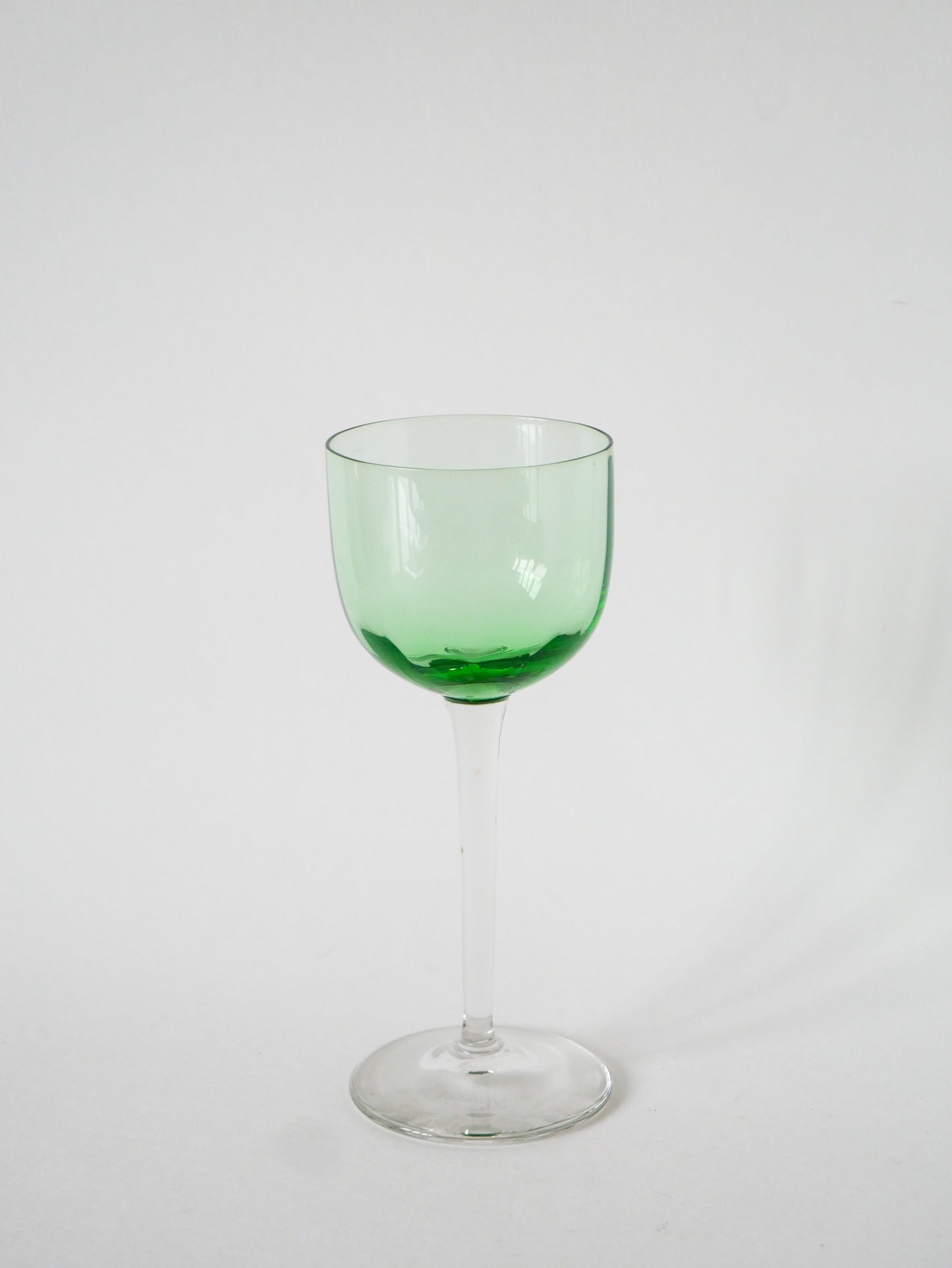 Ensemble de 7 verres à vin très hauts, Vert, Art Nouveau, 1900