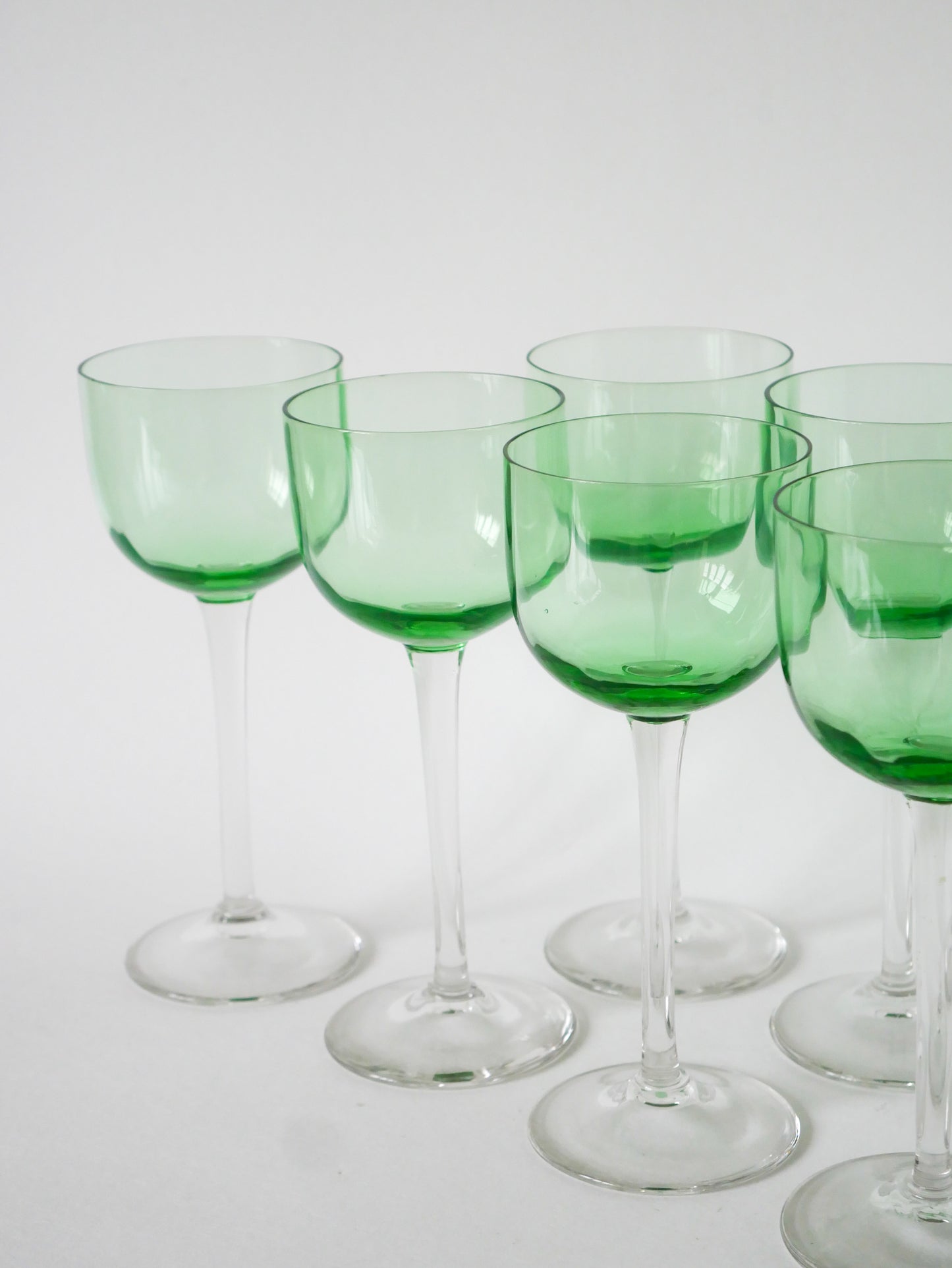 Ensemble de 7 verres à vin très hauts, Vert, Art Nouveau, 1900