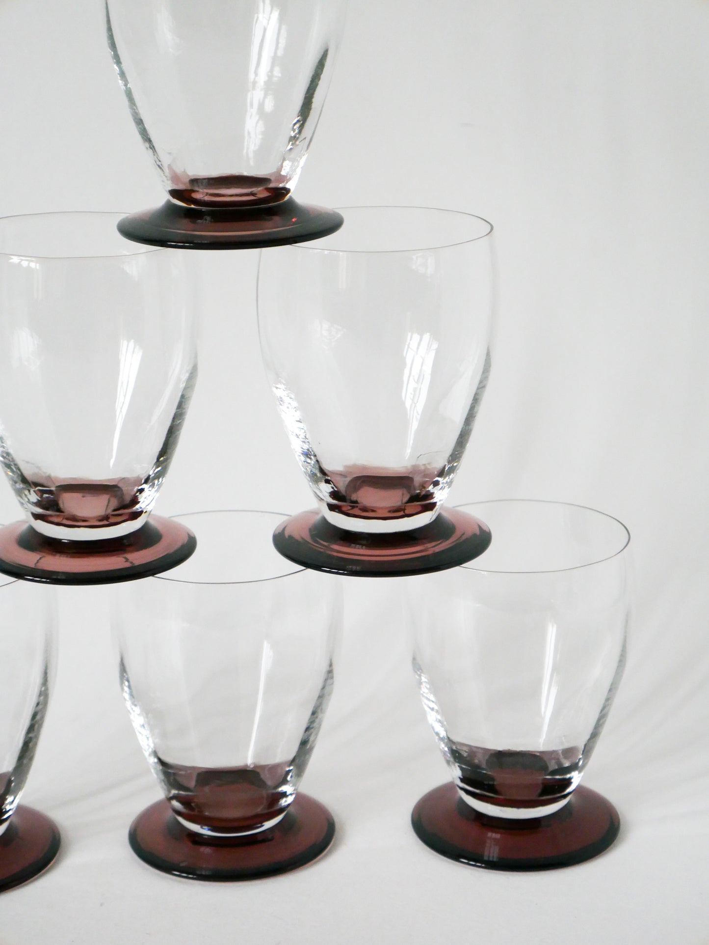 Lot de 6 verres à vin à pieds Violets, 1960