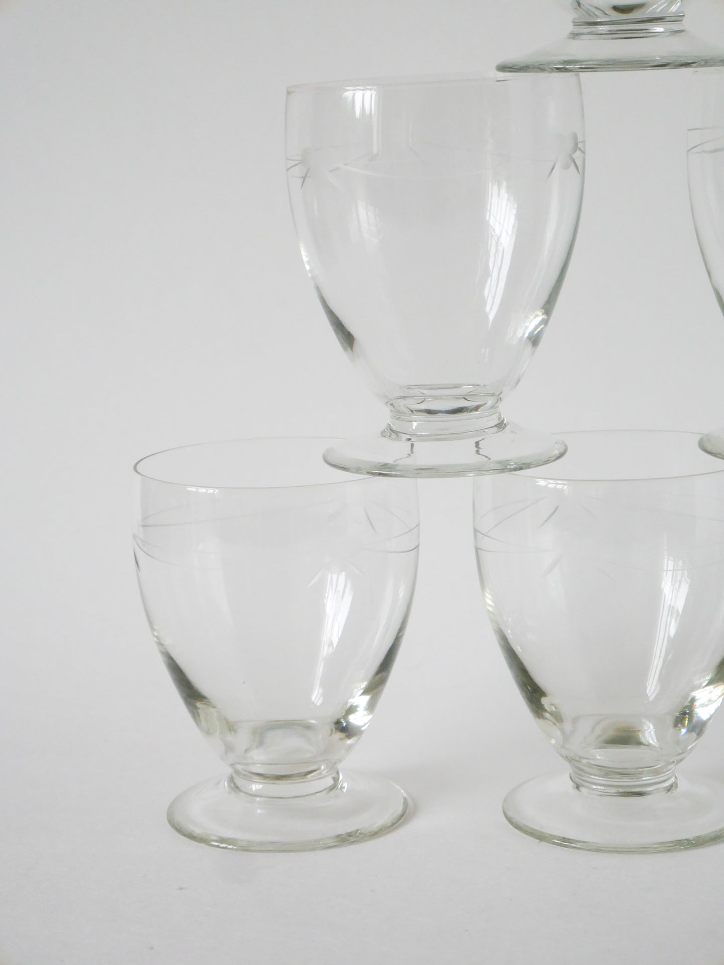 Lot de 6 verres à vin en cristal gravé, 1960