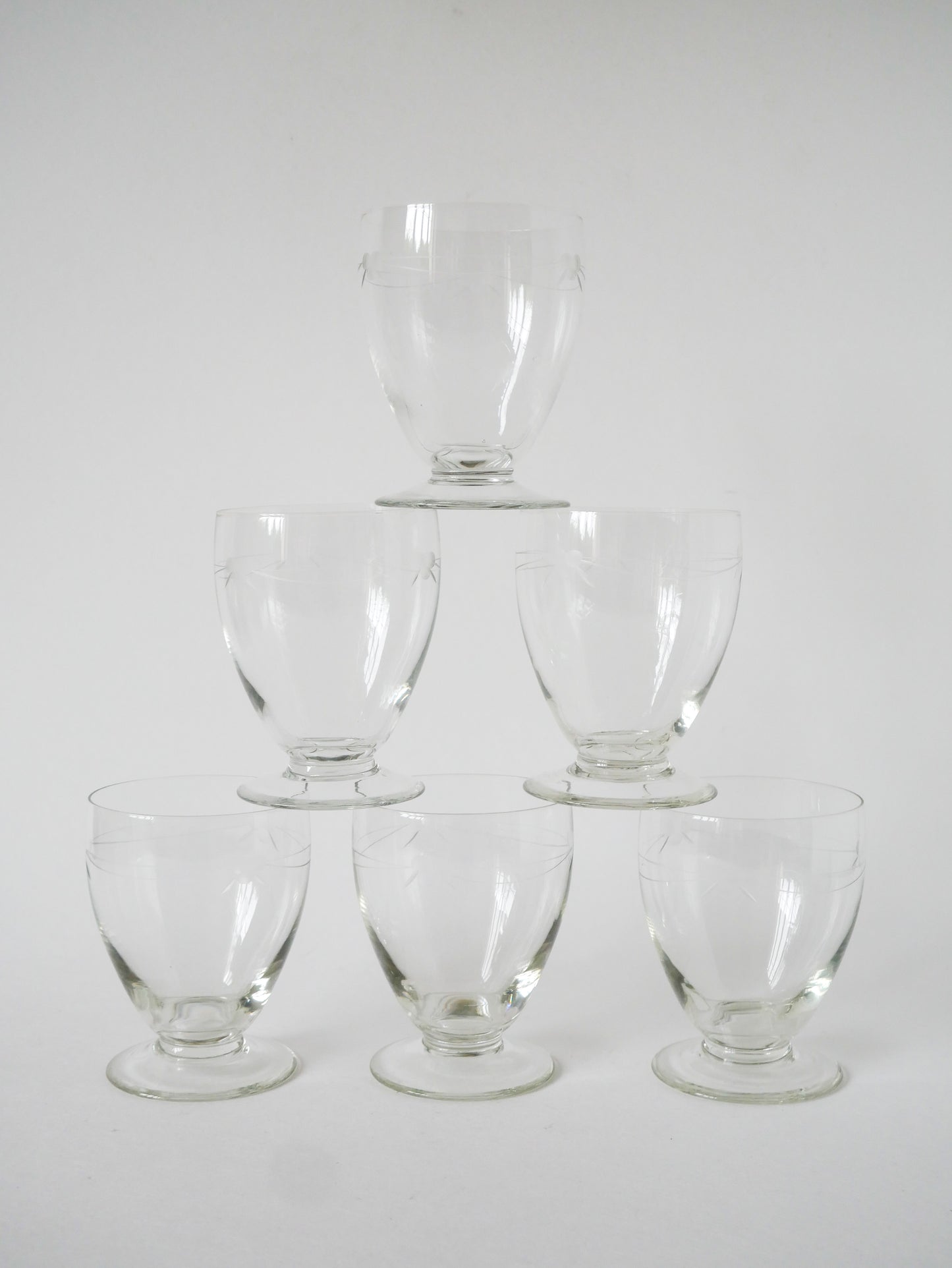 Lot de 6 verres à vin en cristal gravé, 1960