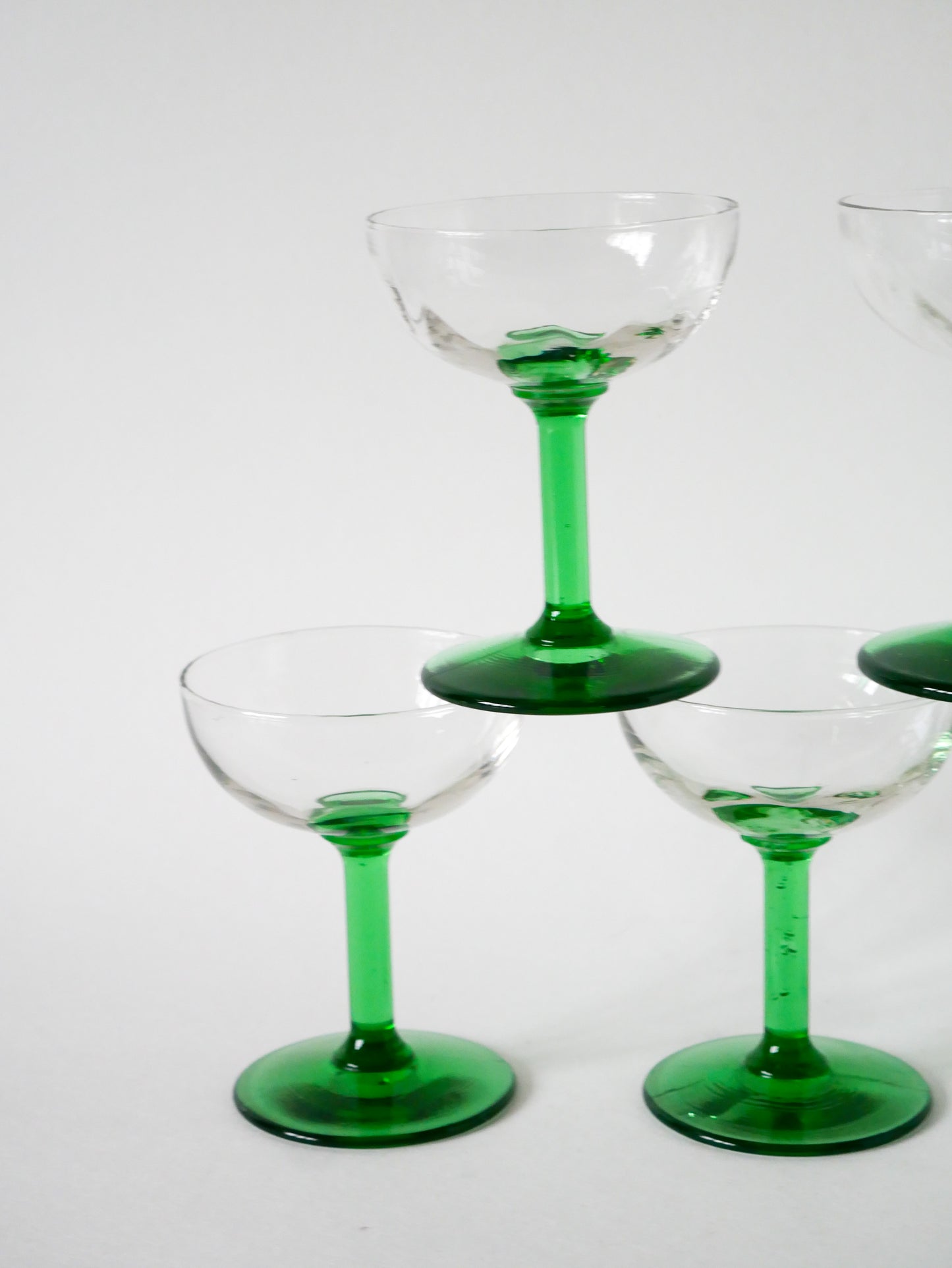 Lot de 5 coupes à champagne en verre soufflé, Vert, Design, 1970