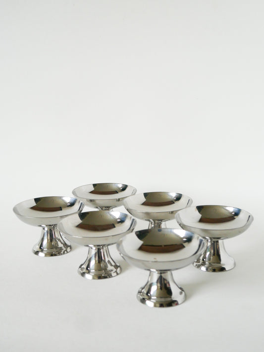 Ensemble de 6 coupes en inox hautes, pieds large, 1970