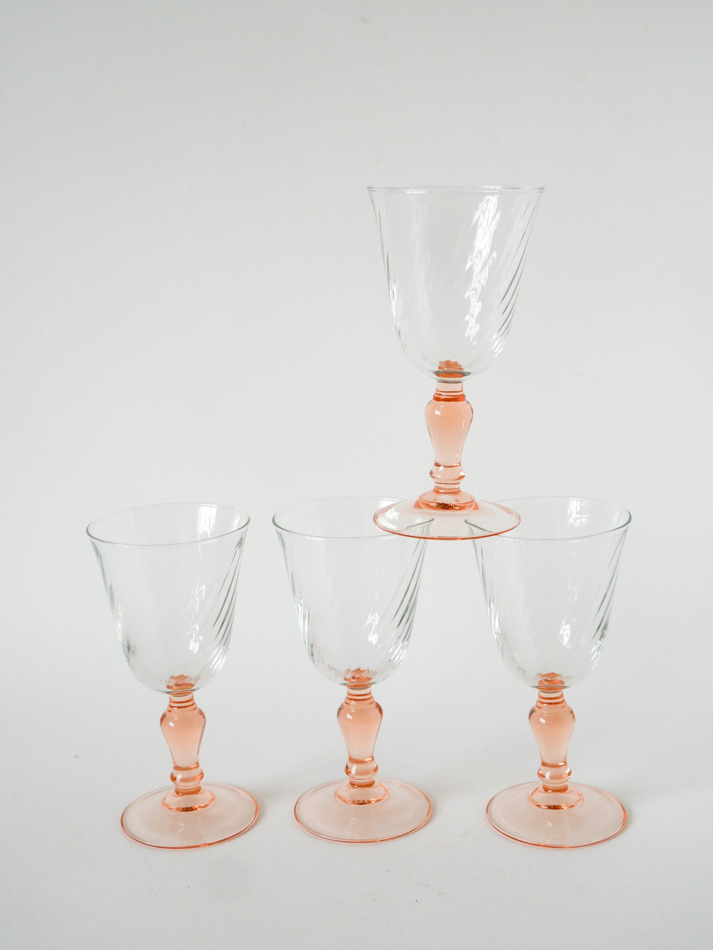 Lot de 4 verres à vin en verre rose, Rosaline, 1970