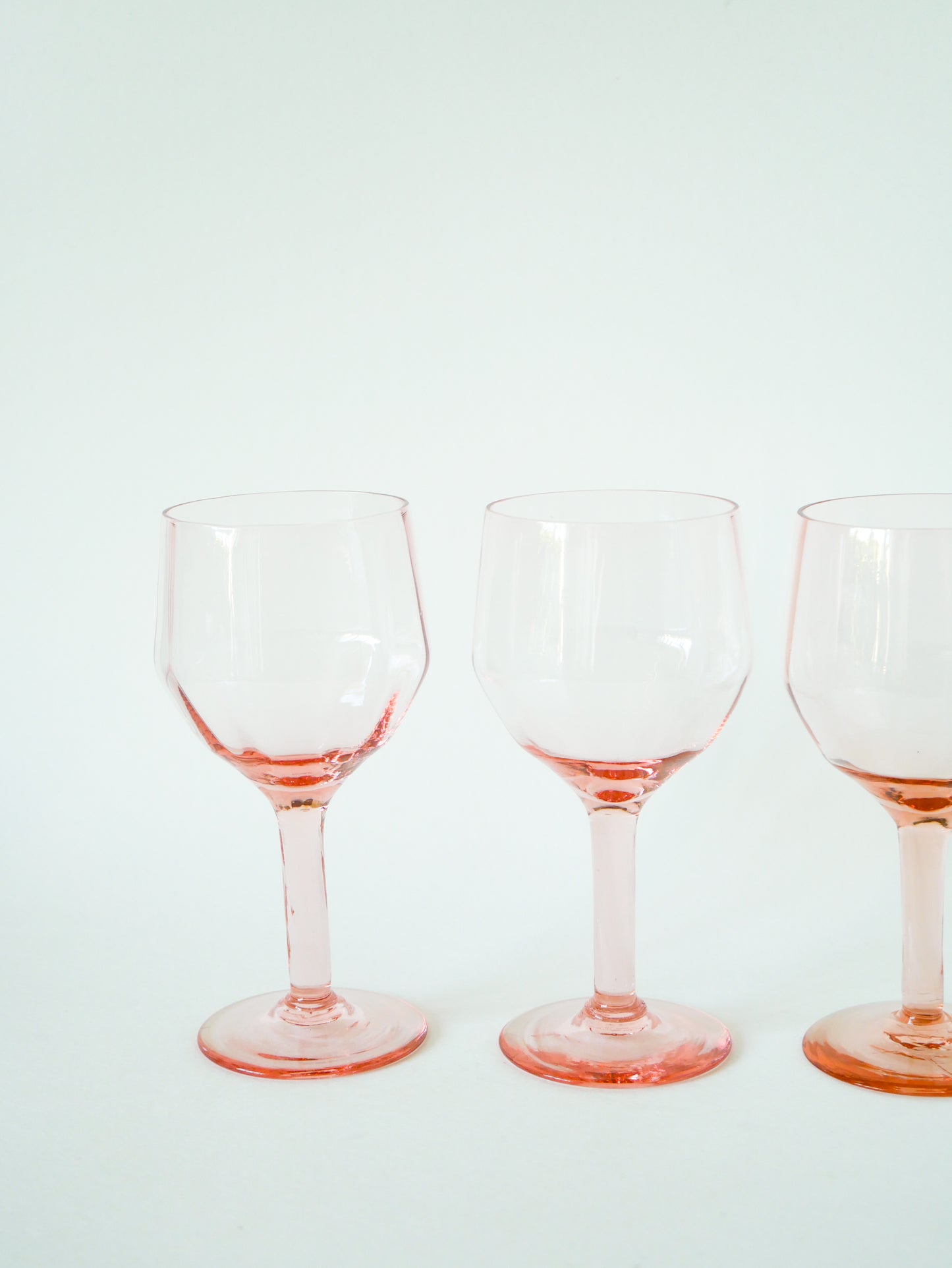 Ensemble de 4 verres à vin Rose, Art Nouveau, Début XXème