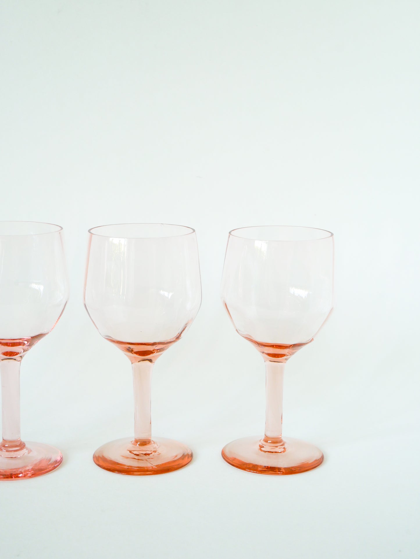 Ensemble de 4 verres à vin Rose, Art Nouveau, Début XXème