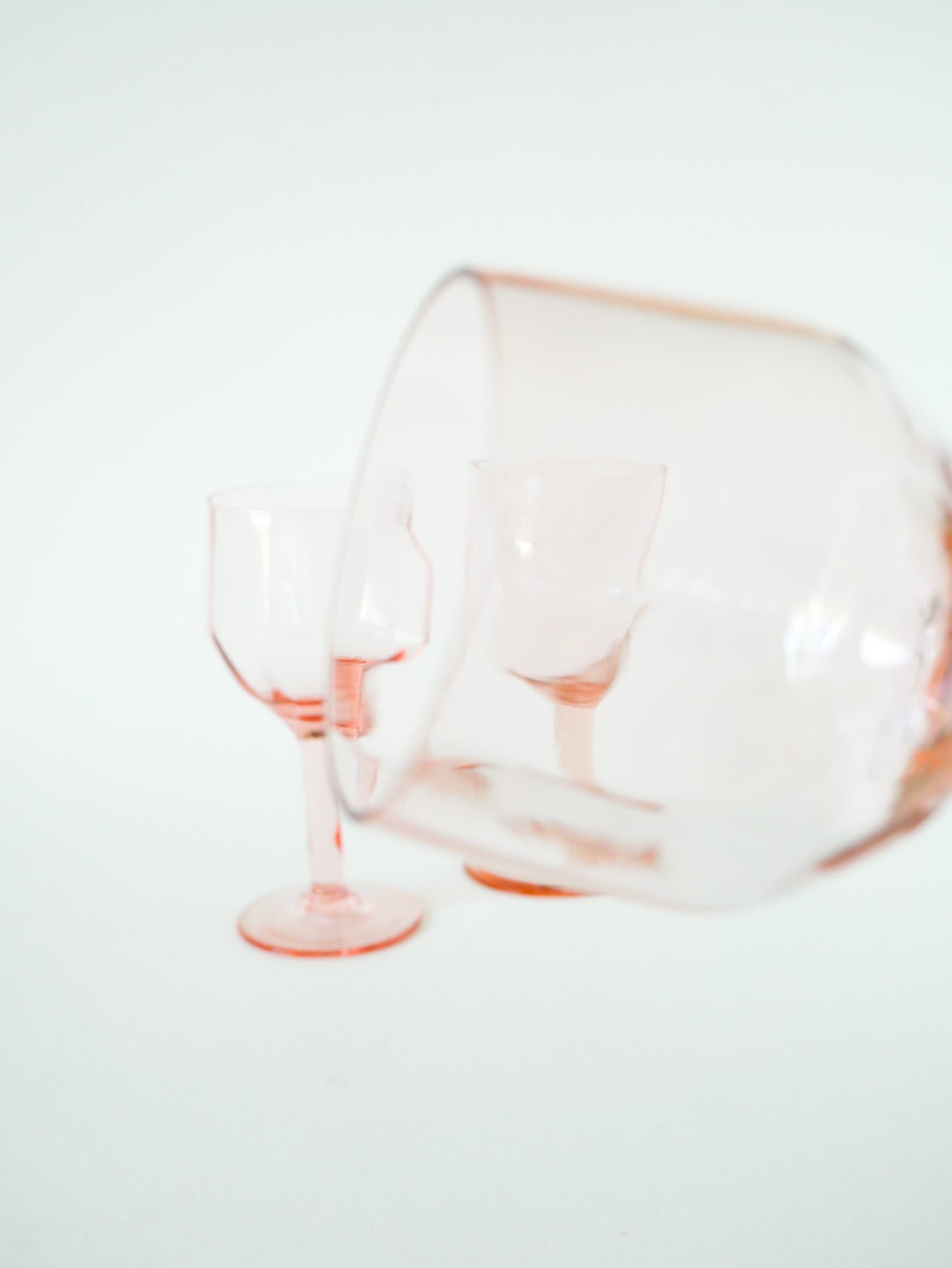 Ensemble de 4 verres à vin Rose, Art Nouveau, Début XXème