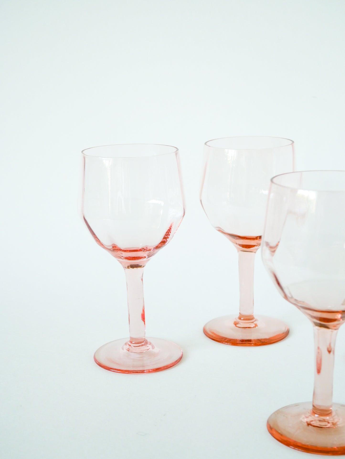 Ensemble de 4 verres à vin Rose, Art Nouveau, Début XXème