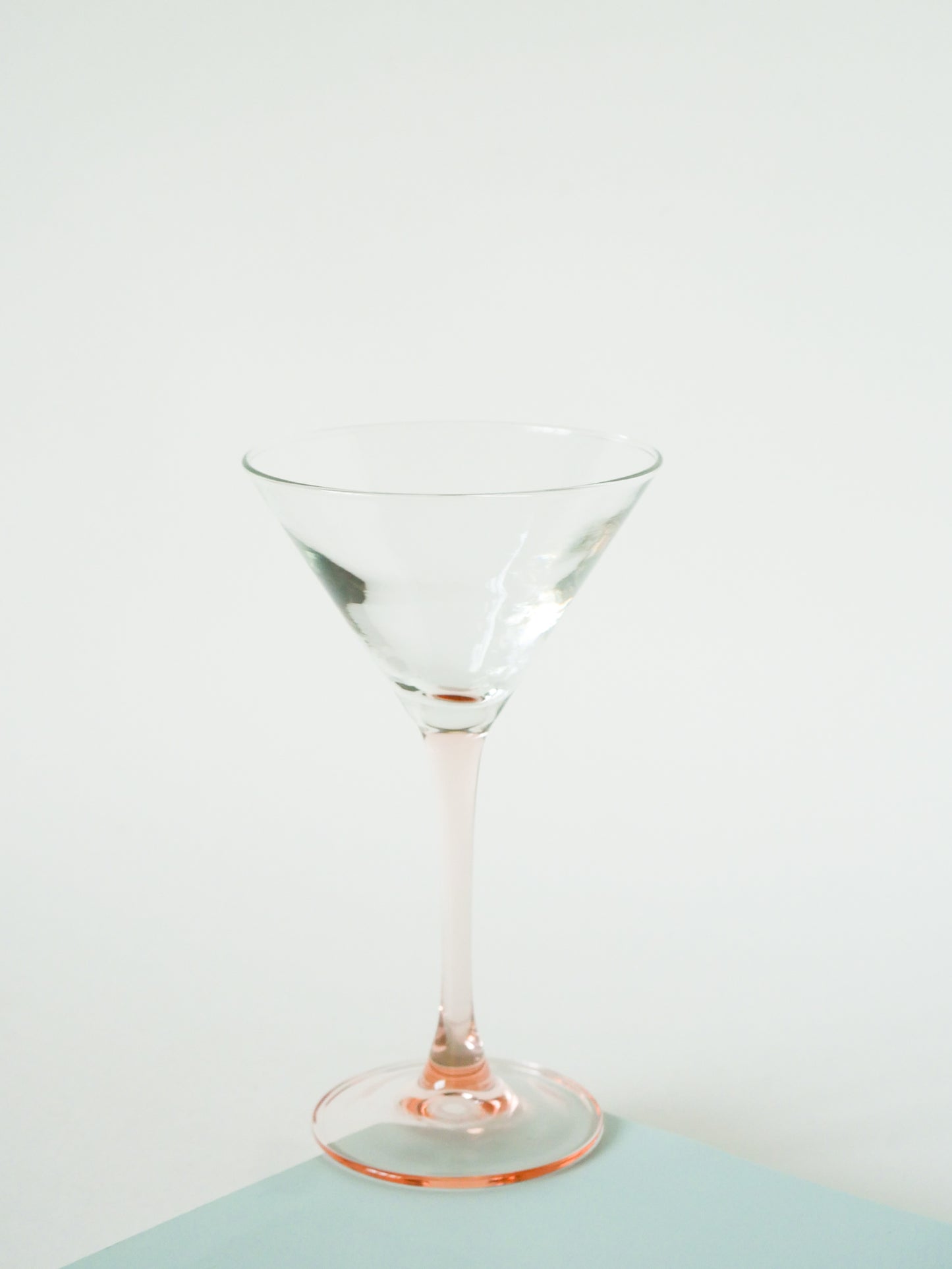 Lot de 4 verres à cocktails à pieds Rose, Design, 1970