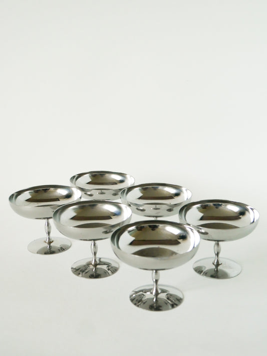 Ensemble de 6 coupes à glace en inox hautes, pieds fins forme libre, Design, 1970