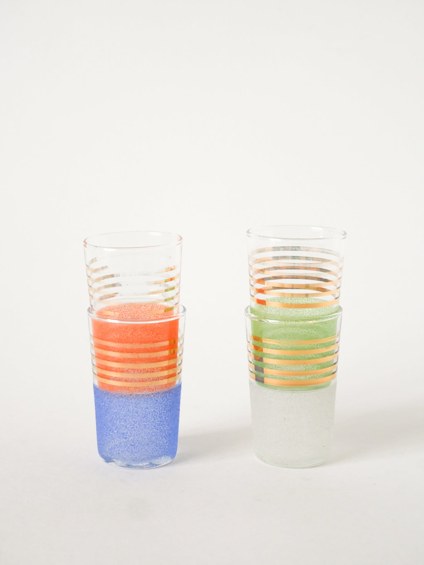 Ensemble de 4 verres à liqueur granité, Multicolores et liserés Dorés, 1950