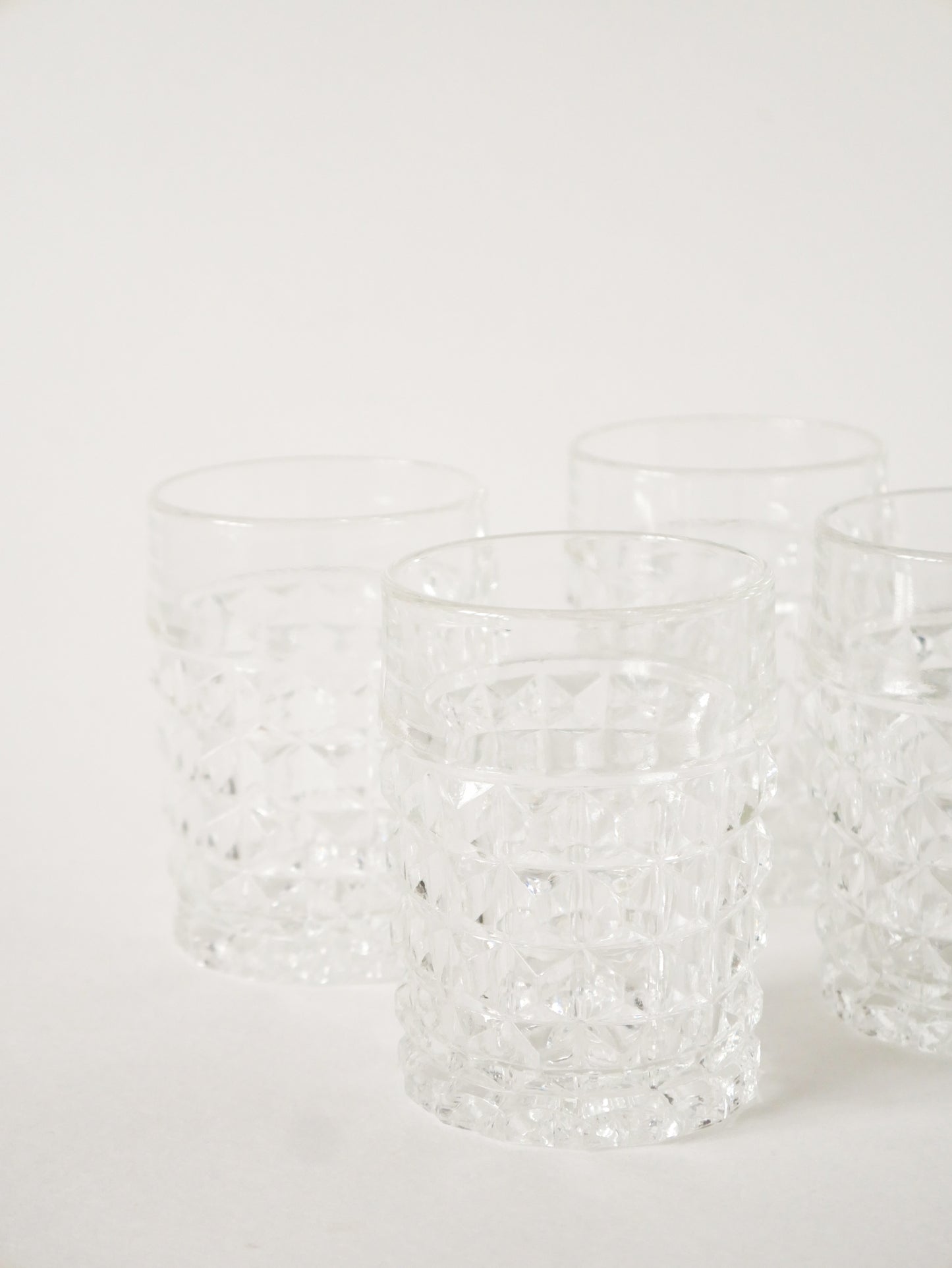 Ensemble de 4 verres à whisky facettés, 1970