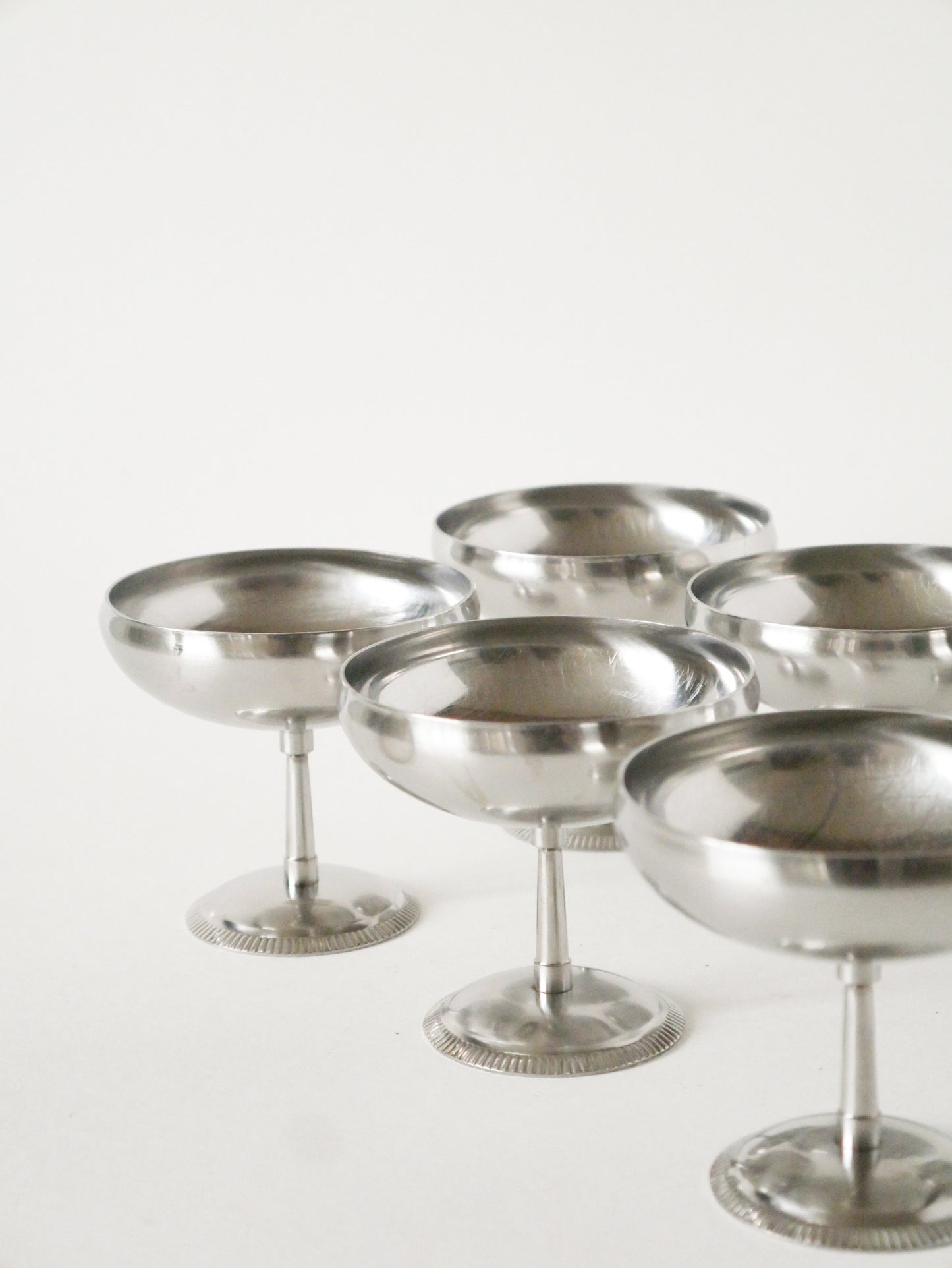 Lot de 6 coupes en inox à pieds hauts, Made in France, Signées Létang Rémy, Design, 1970