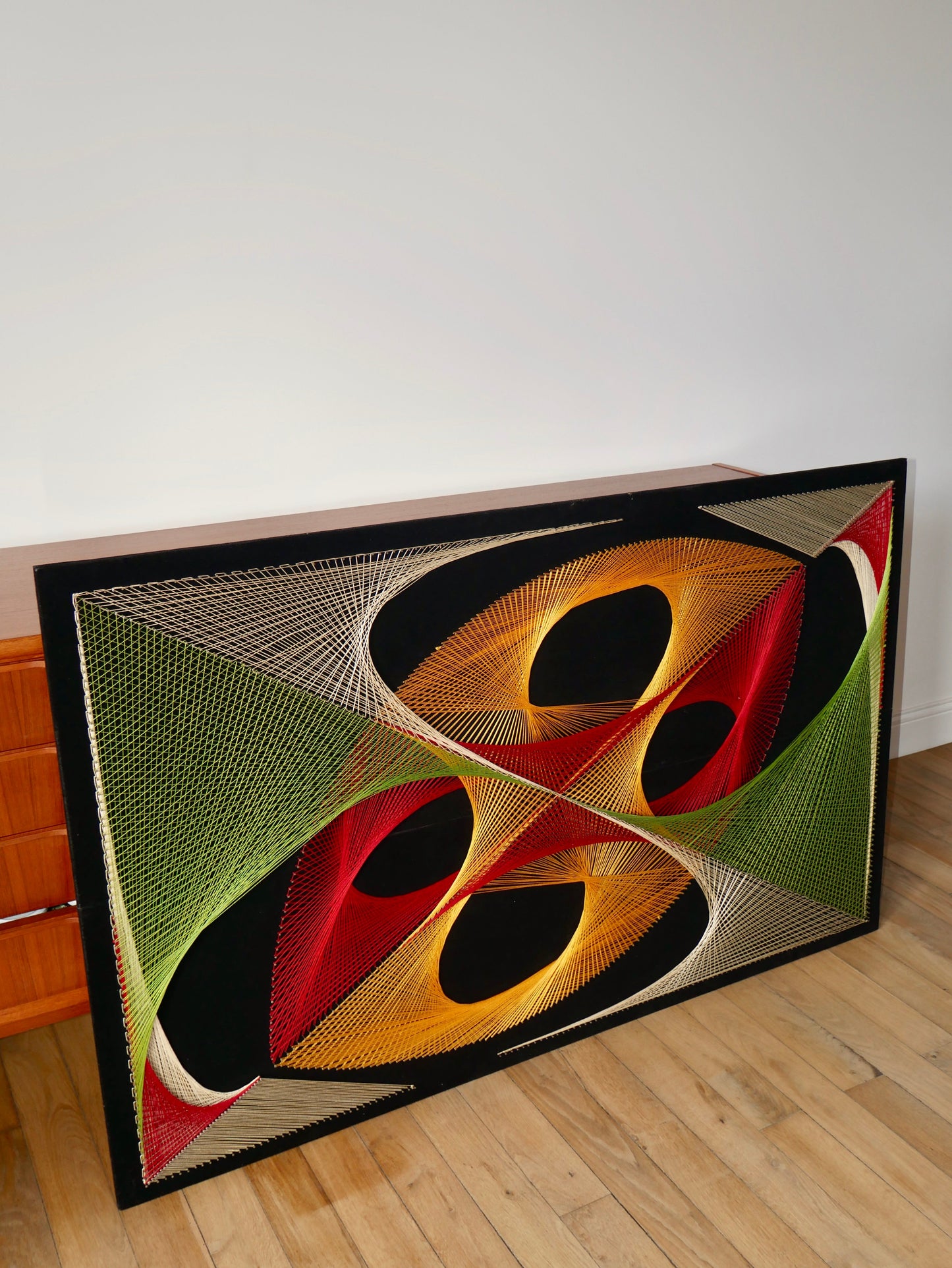 Grand tableau design psychédélique point et fil multicolore années 1970