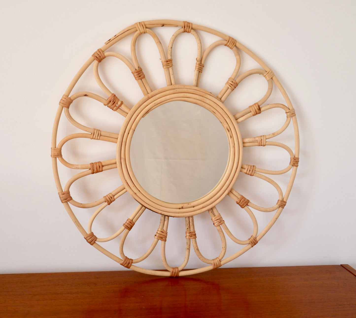 Miroir soleil en rotin et bambou vintage