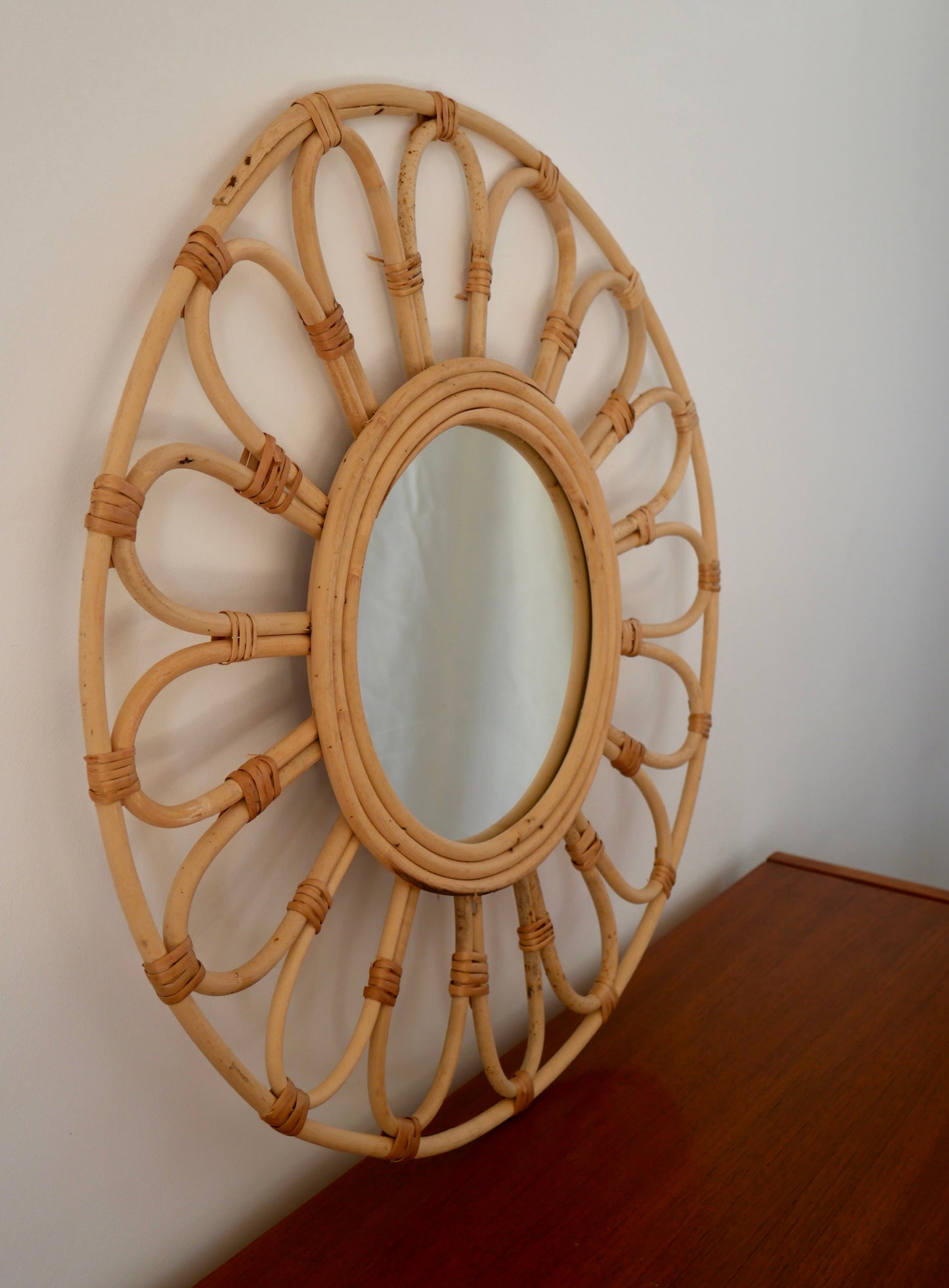 Miroir soleil en rotin et bambou vintage