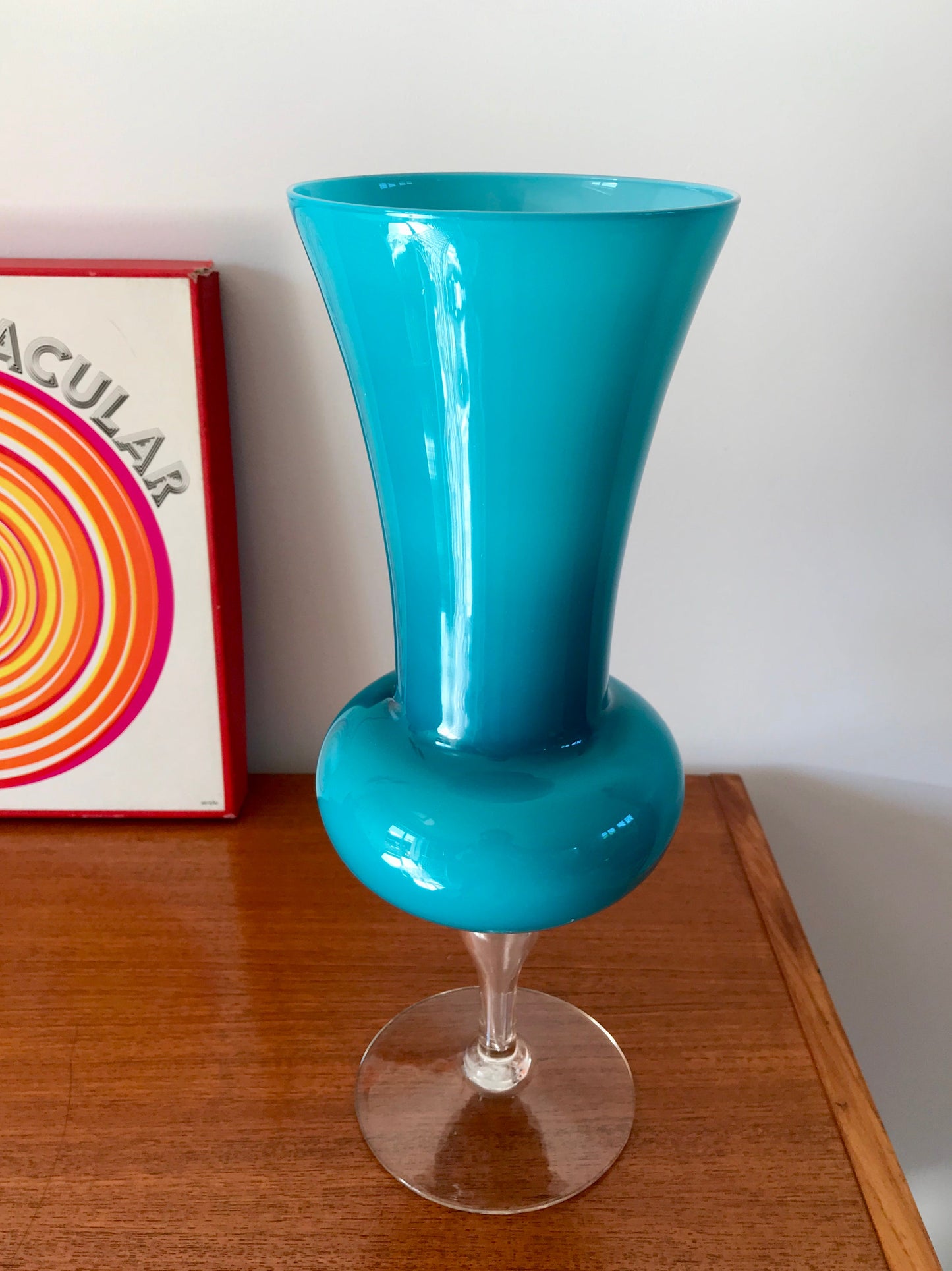 Grand vase en opaline bleu géant années 50-70