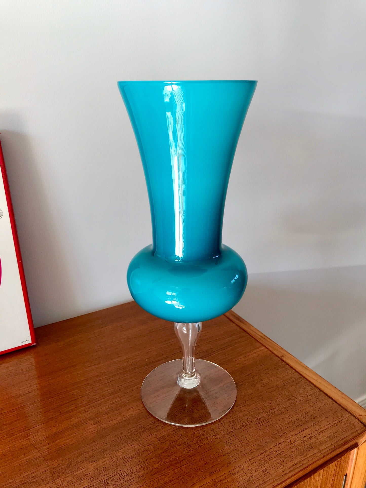 Grand vase en opaline bleu géant années 50-70