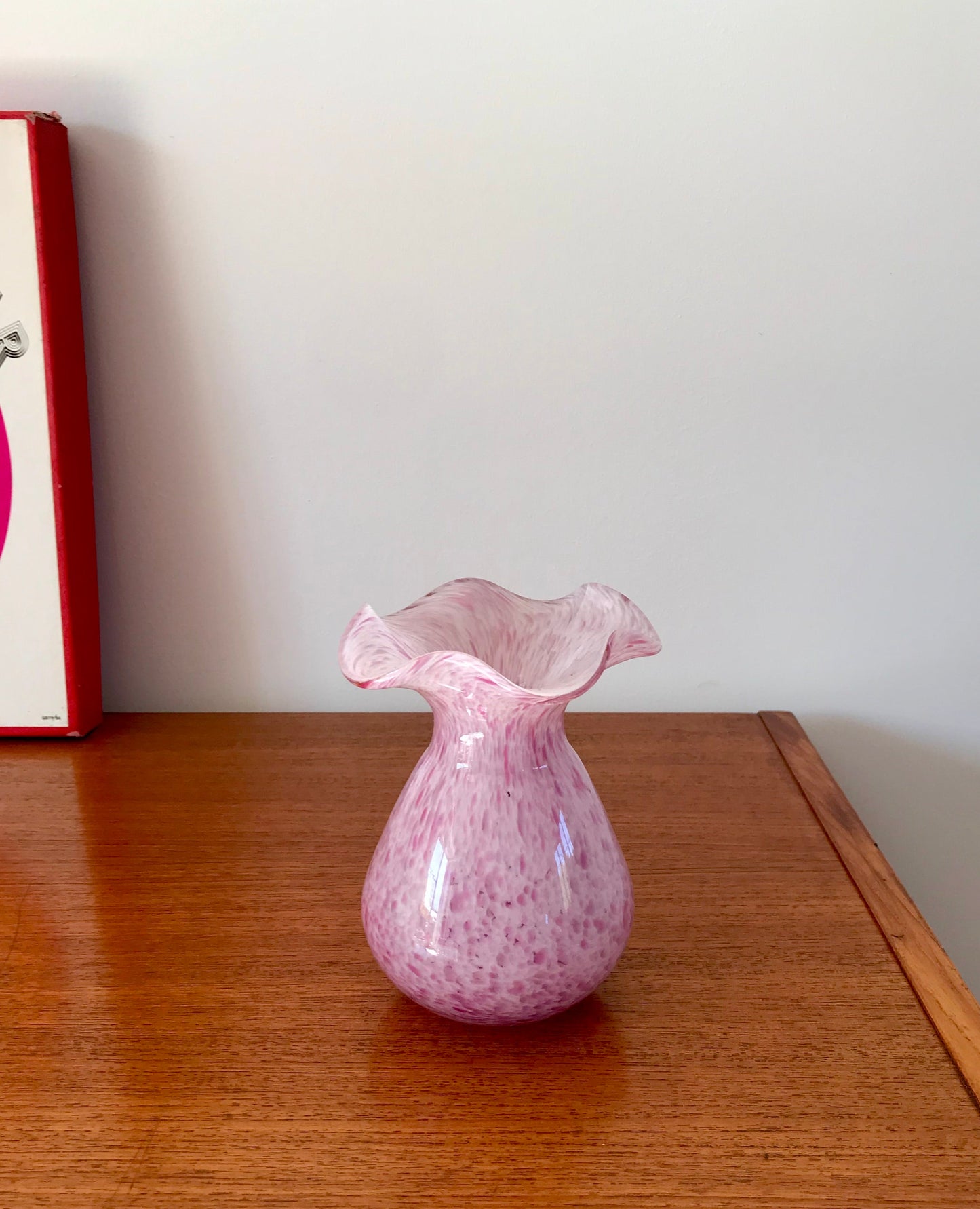 Vase en verre de Clichy rose début XXème