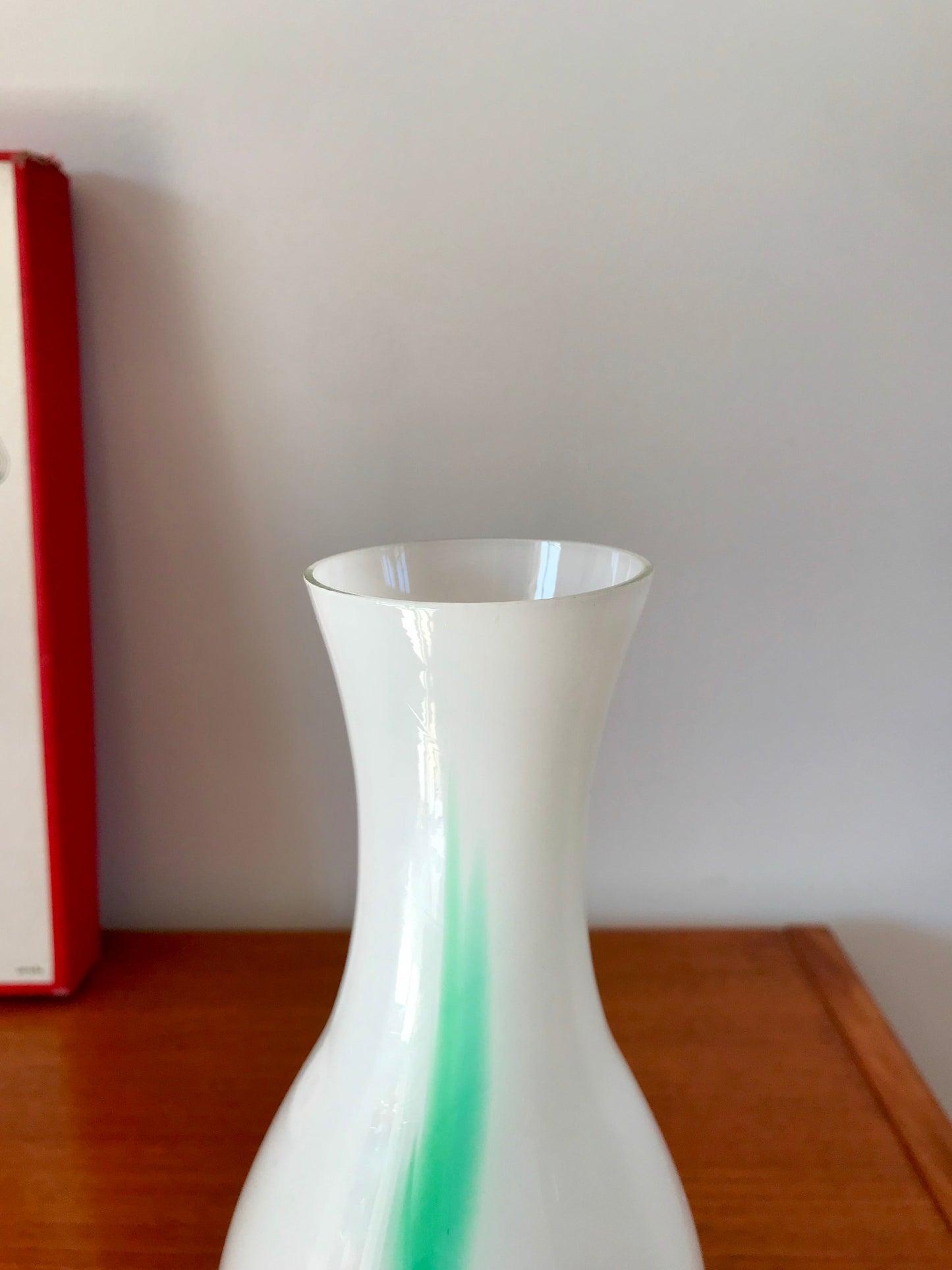 Vase en opaline coloré style Murano années 60