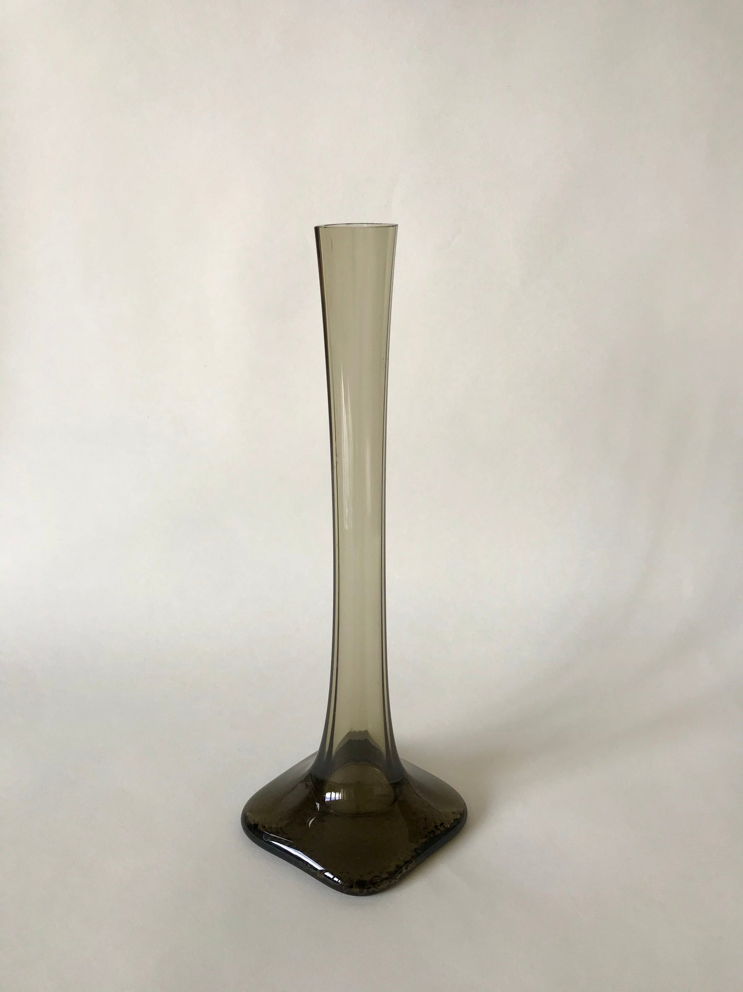 Vase soliflore en verre design années 70-80