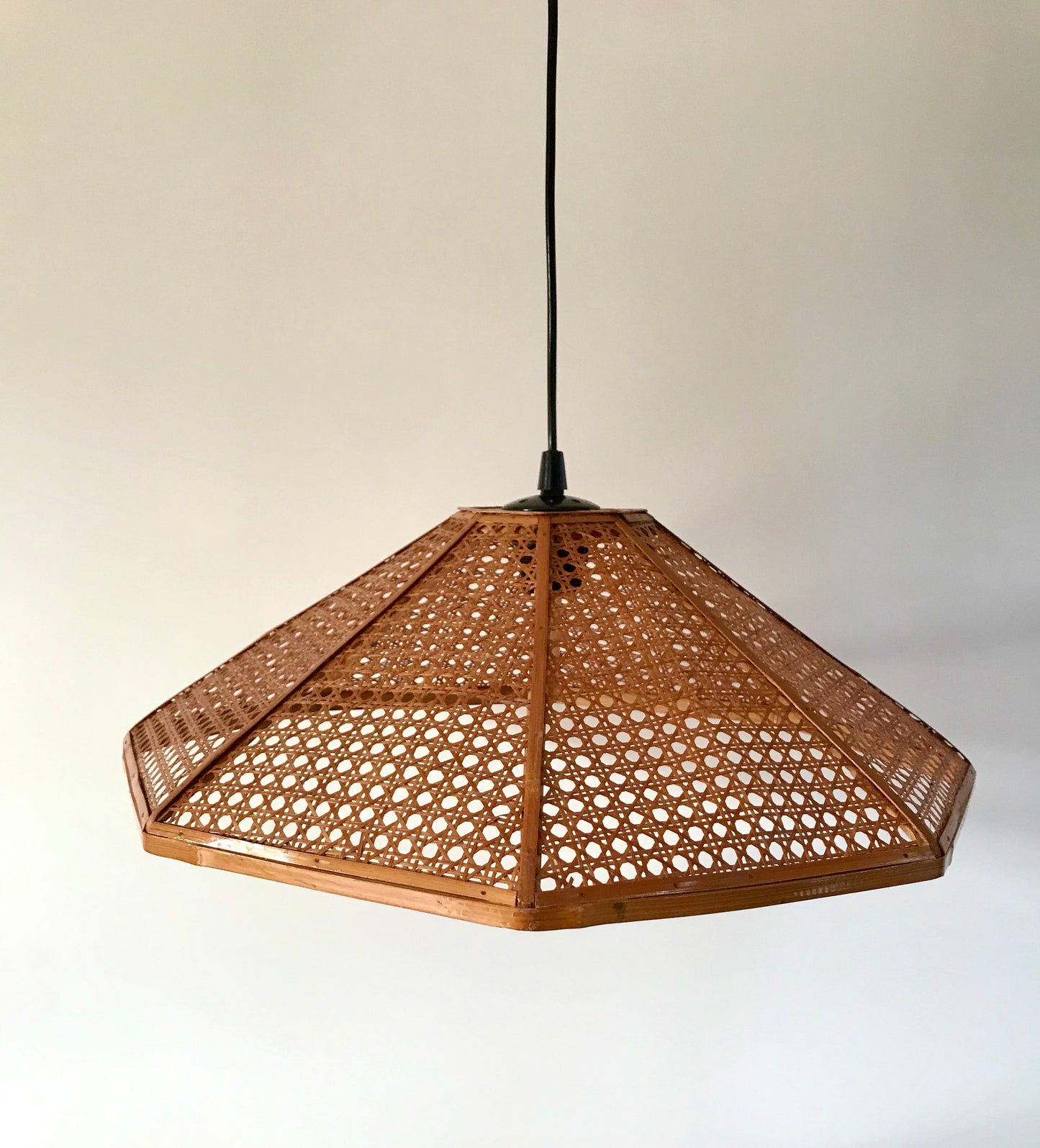 Suspension scandinave en rotin et cannage années 60-70