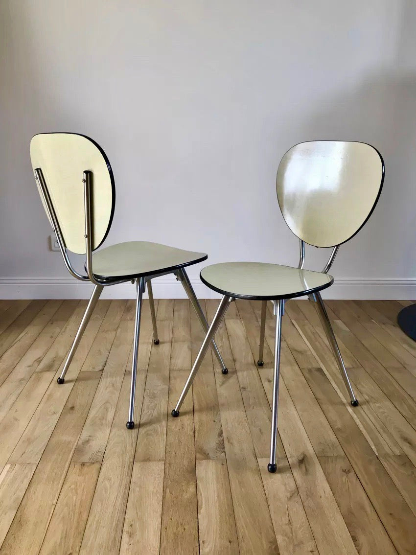 Paire de chaises en formica jaune design années 70