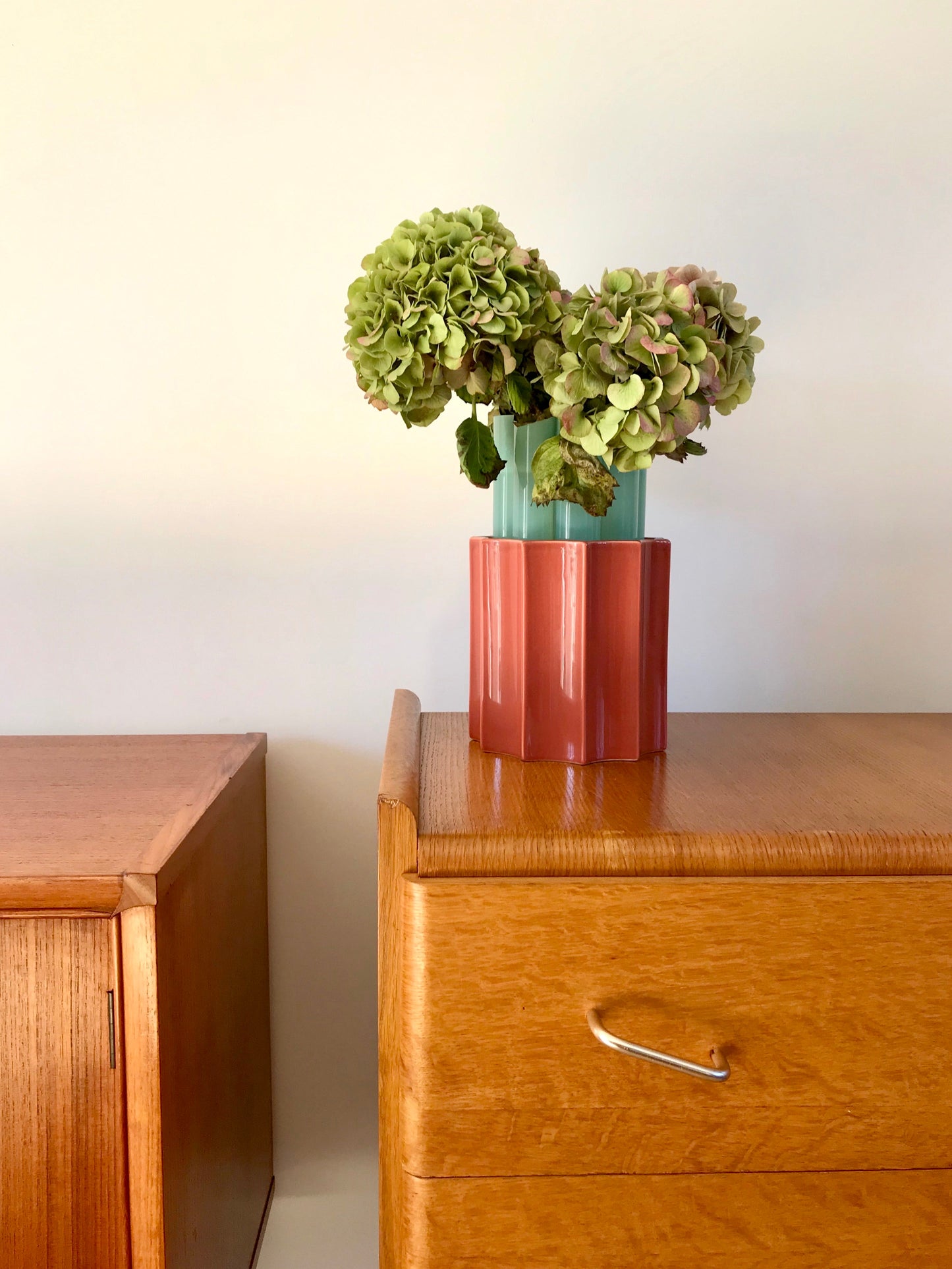 Commode design scandinave en chêne blond Mid Century Circa 1950