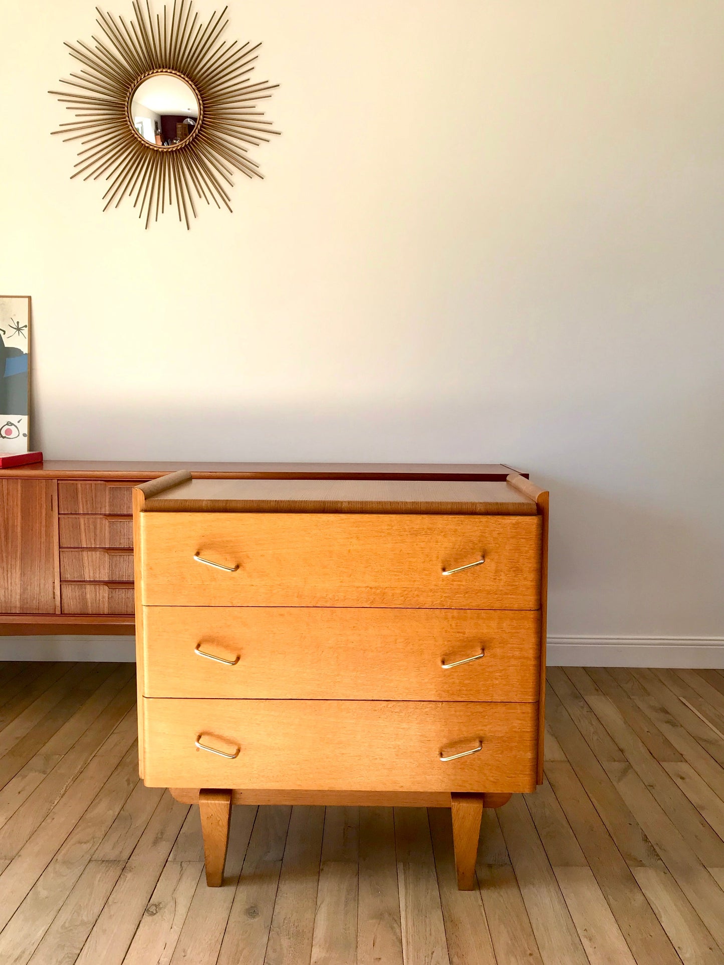 Commode design scandinave en chêne blond Mid Century Circa 1950