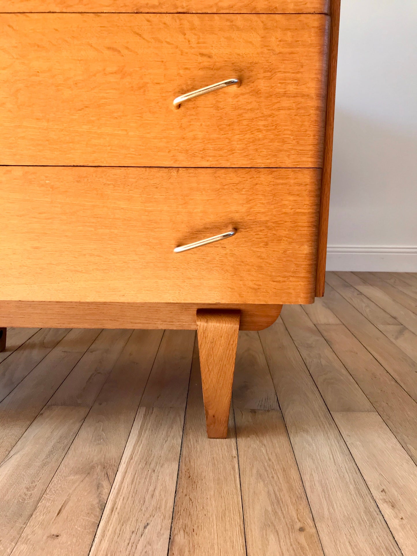 Commode design scandinave en chêne blond Mid Century Circa 1950