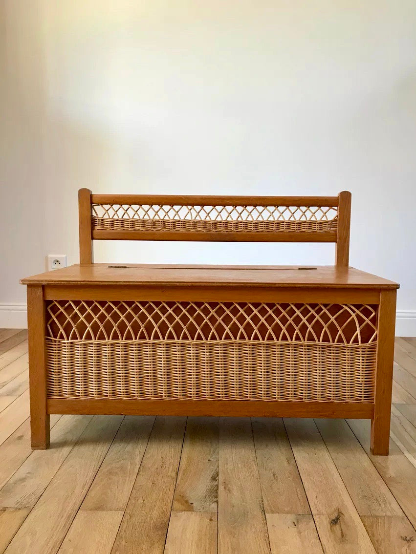 Banc-coffre à jouets en bois de hêtre et rotin années 60-70