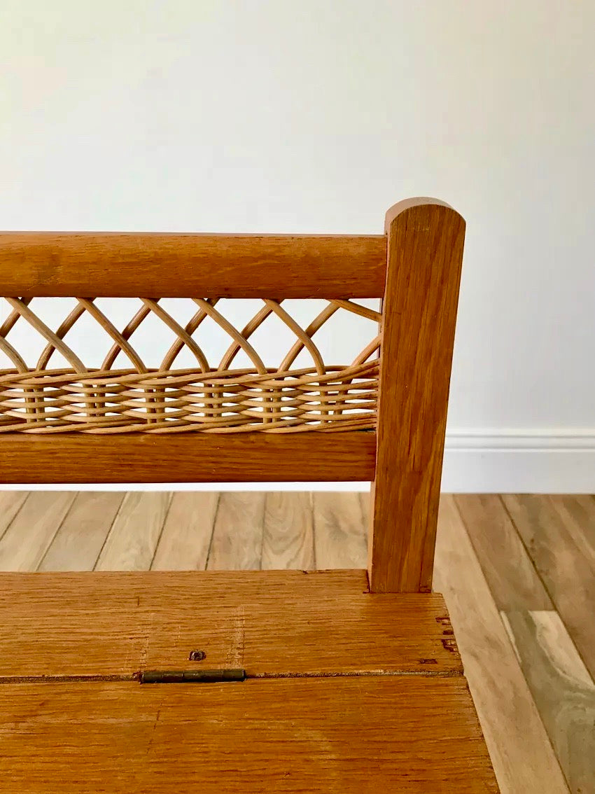 Banc-coffre à jouets en bois de hêtre et rotin années 60-70