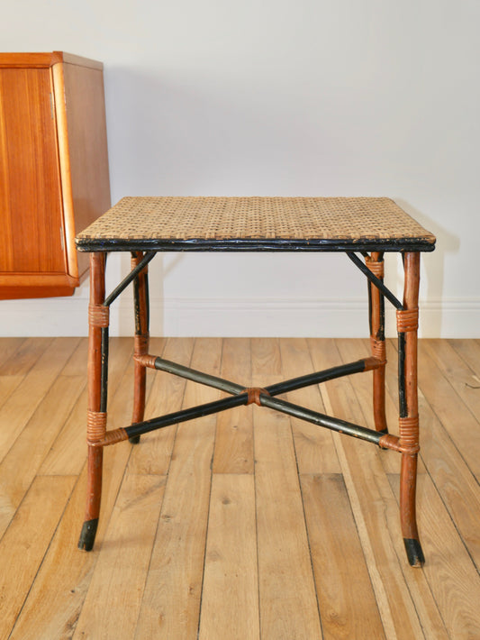 Table basse en rotin et bambou couleur miel et noir années 60-70