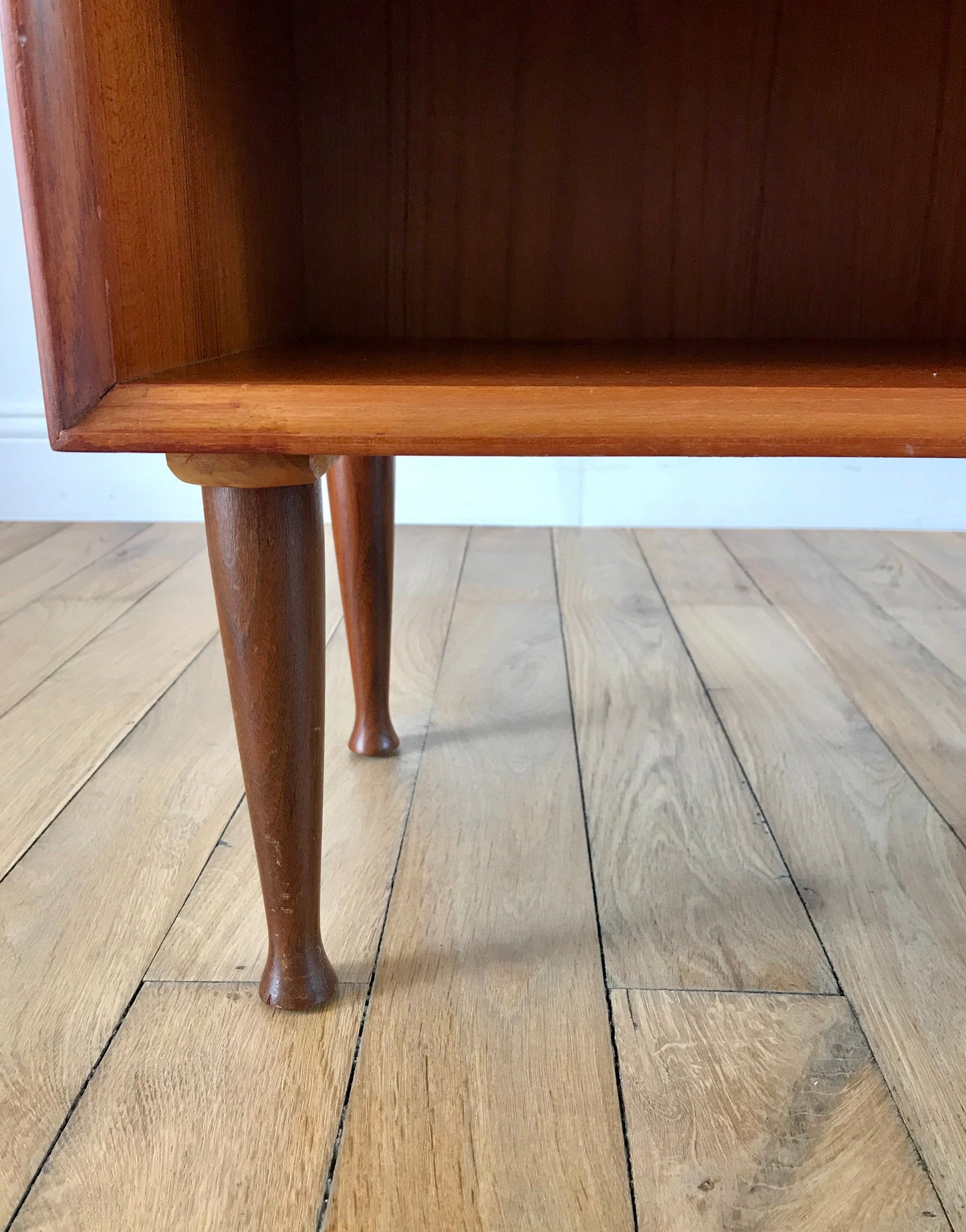 Table de chevet design scandinave Mid-Century Circa 1960