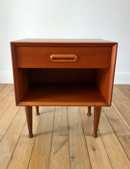 Table de chevet design scandinave Mid-Century Circa 1960