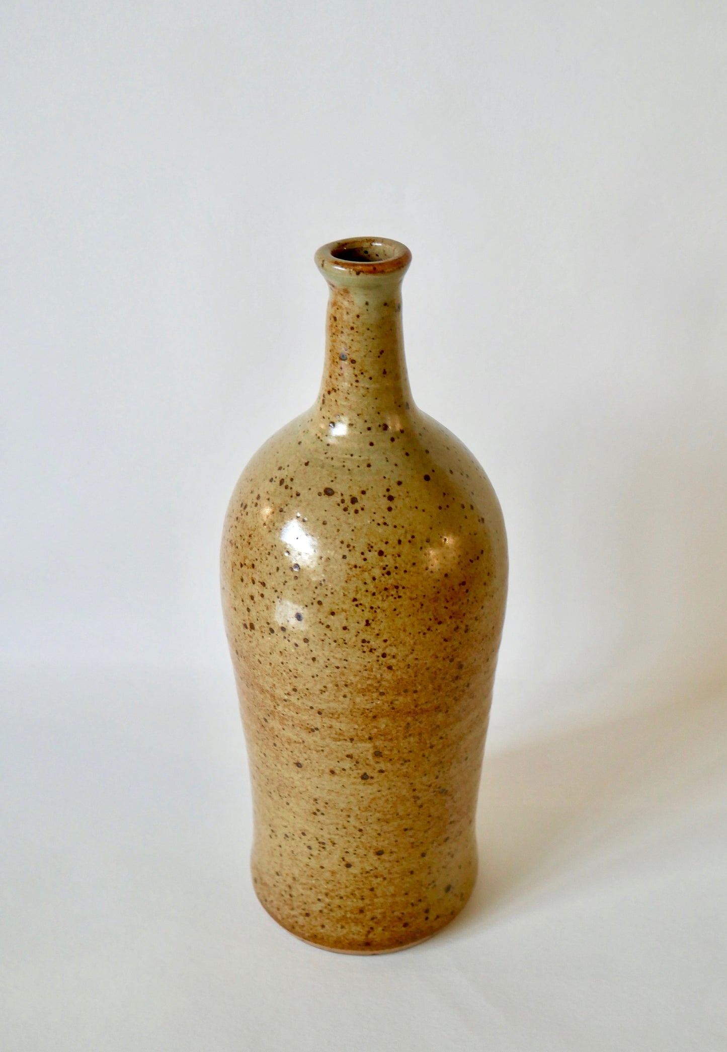 Bouteille en céramique / grès / poterie vintage années 70 signée