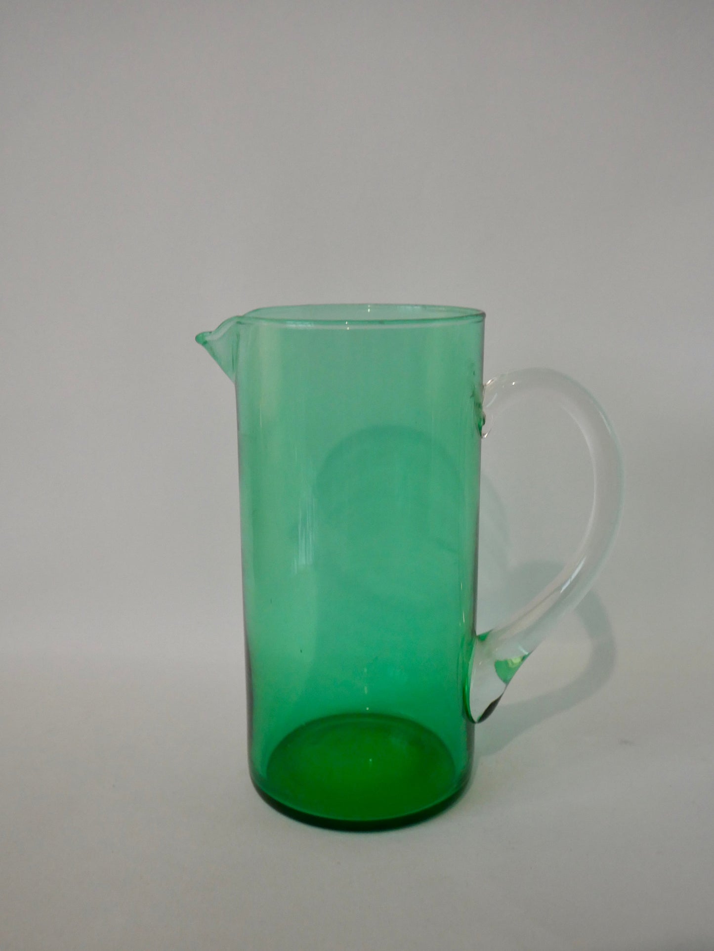 Pichet en verre vert années 70