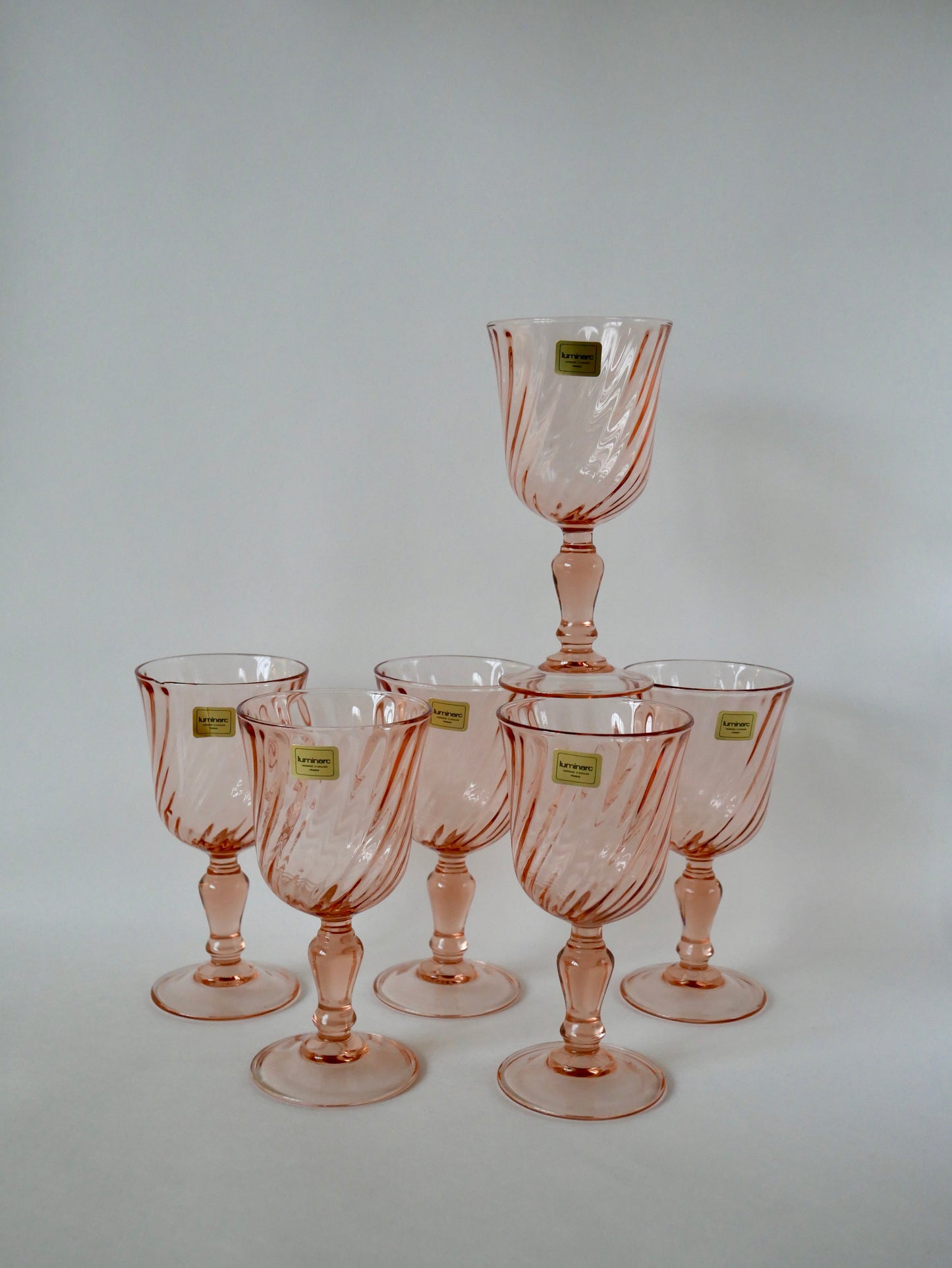 Ensemble de 6 verres à vin Rosaline Luminarc en verre rose facetté 18cl années 60