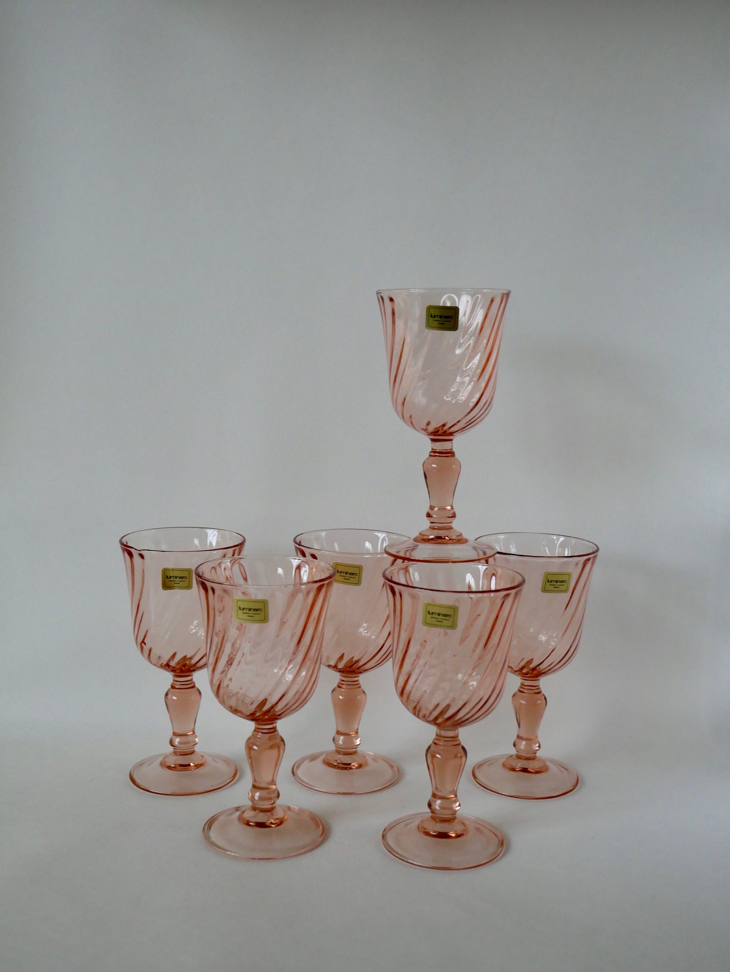 Ensemble de 6 verres à vin Rosaline Luminarc en verre rose facetté 18cl années 60