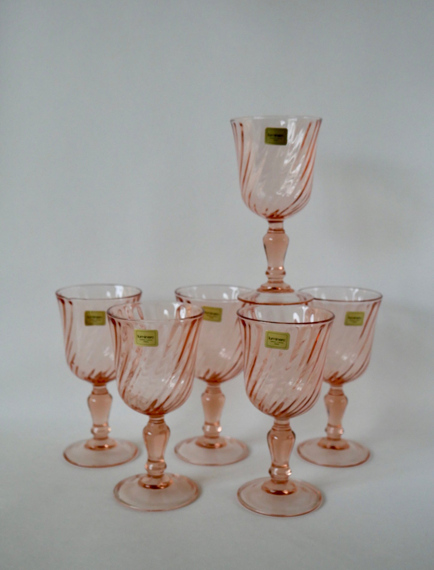 Ensemble de 6 verres à vin Rosaline Luminarc en verre rose facetté 18cl années 60