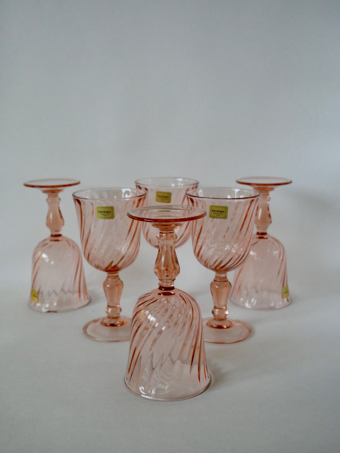 Ensemble de 6 verres à vin Rosaline Luminarc en verre rose facetté 18cl années 60