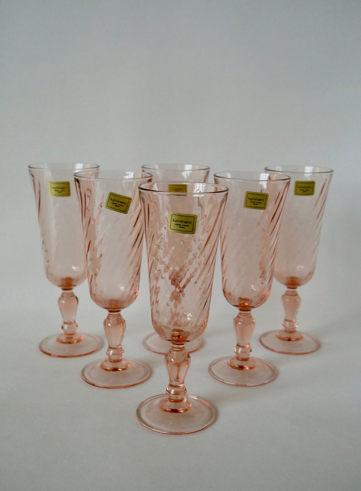 Ensemble de 6 flûtes à champagne Rosaline Luminarc en verre rose facetté années 60