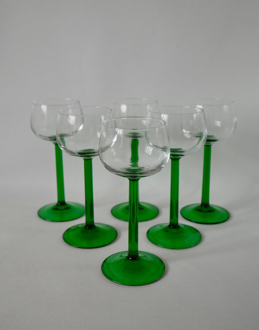 Lot de 6 grands verres à vin à pieds vert Made in France années 70